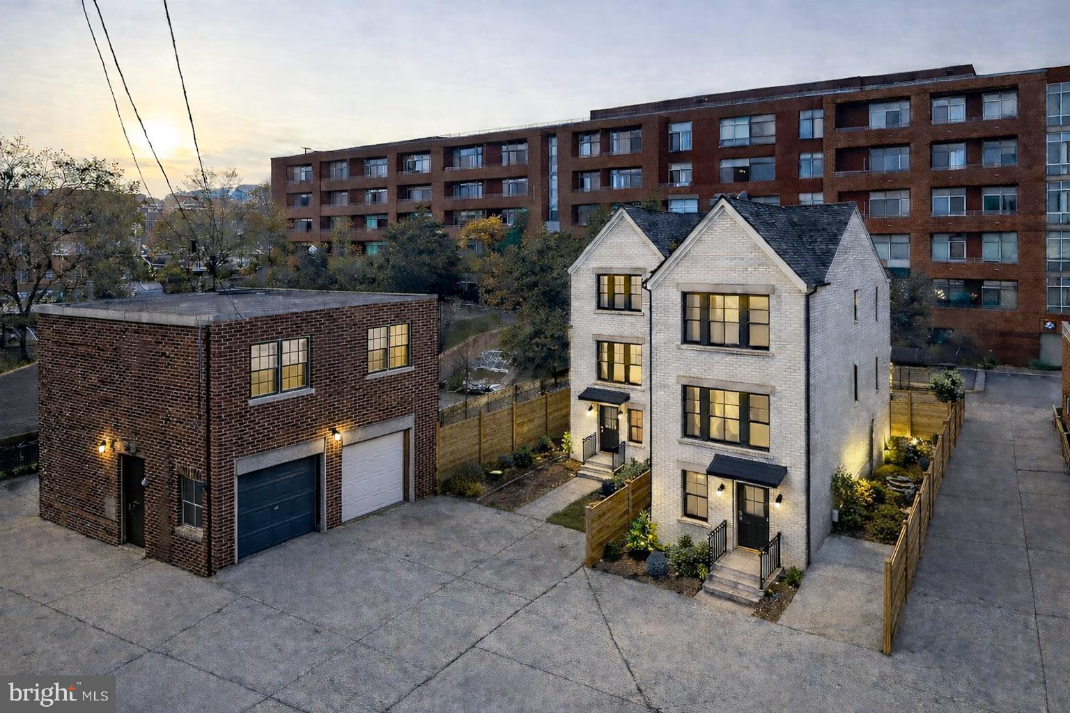 327 Rear L STREET NE