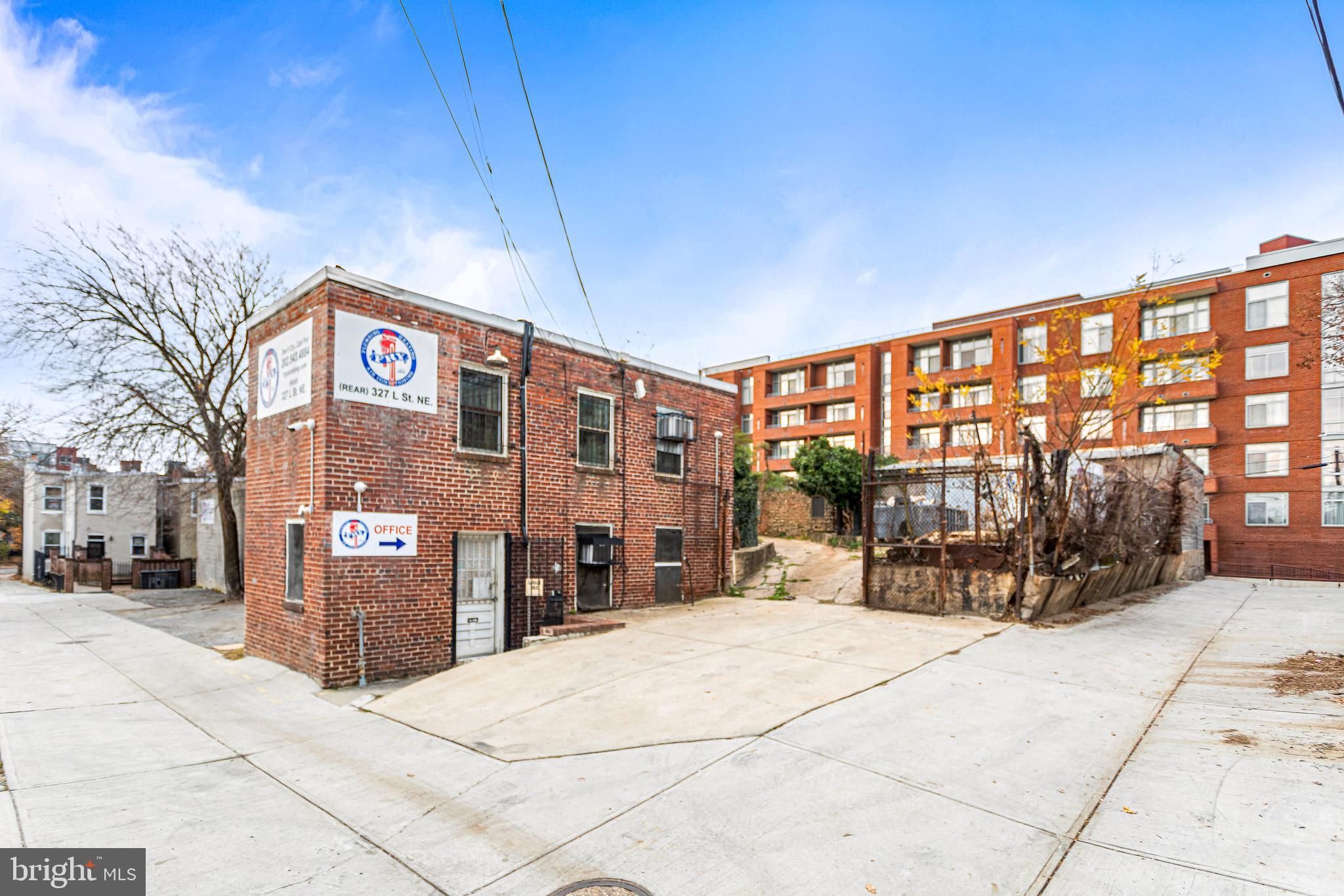 327 Rear L STREET NE