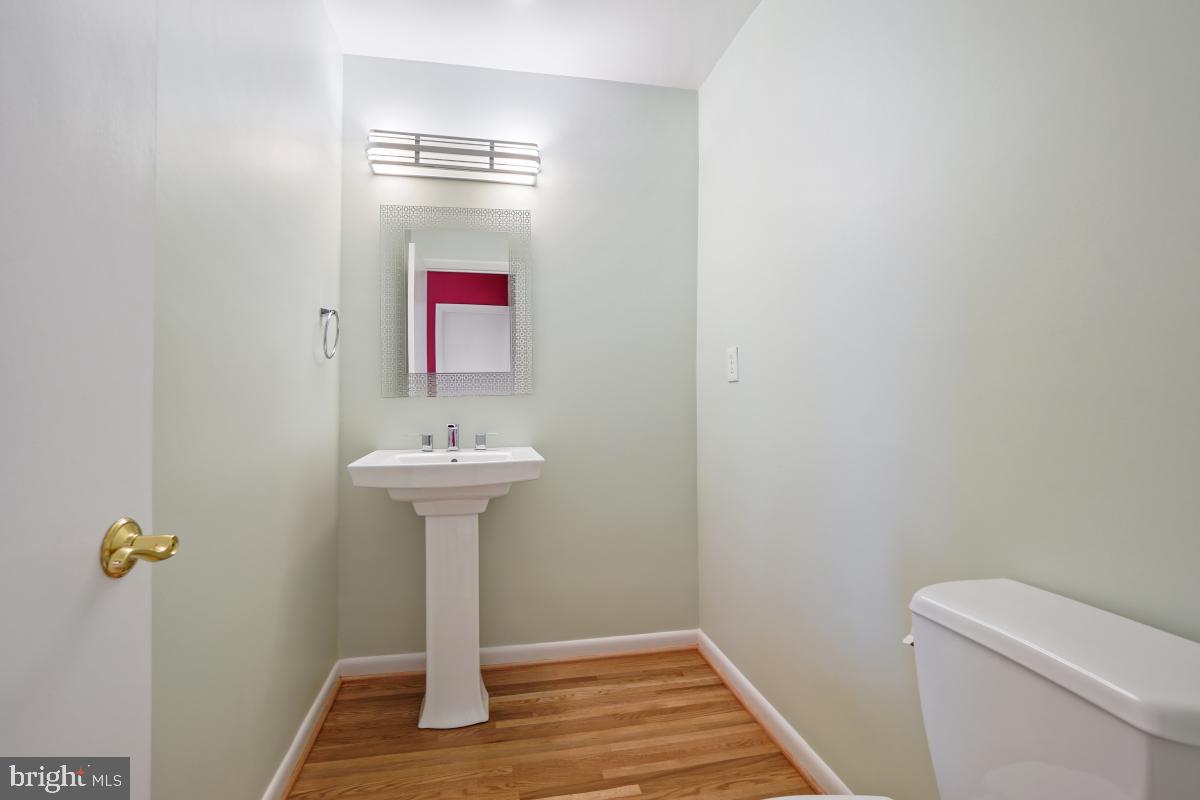 RESTON - Residential