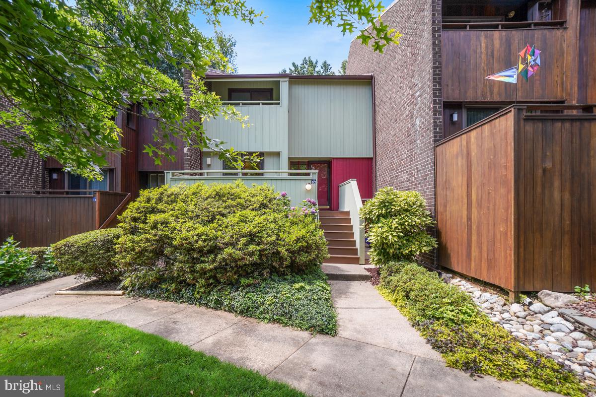 RESTON - Residential