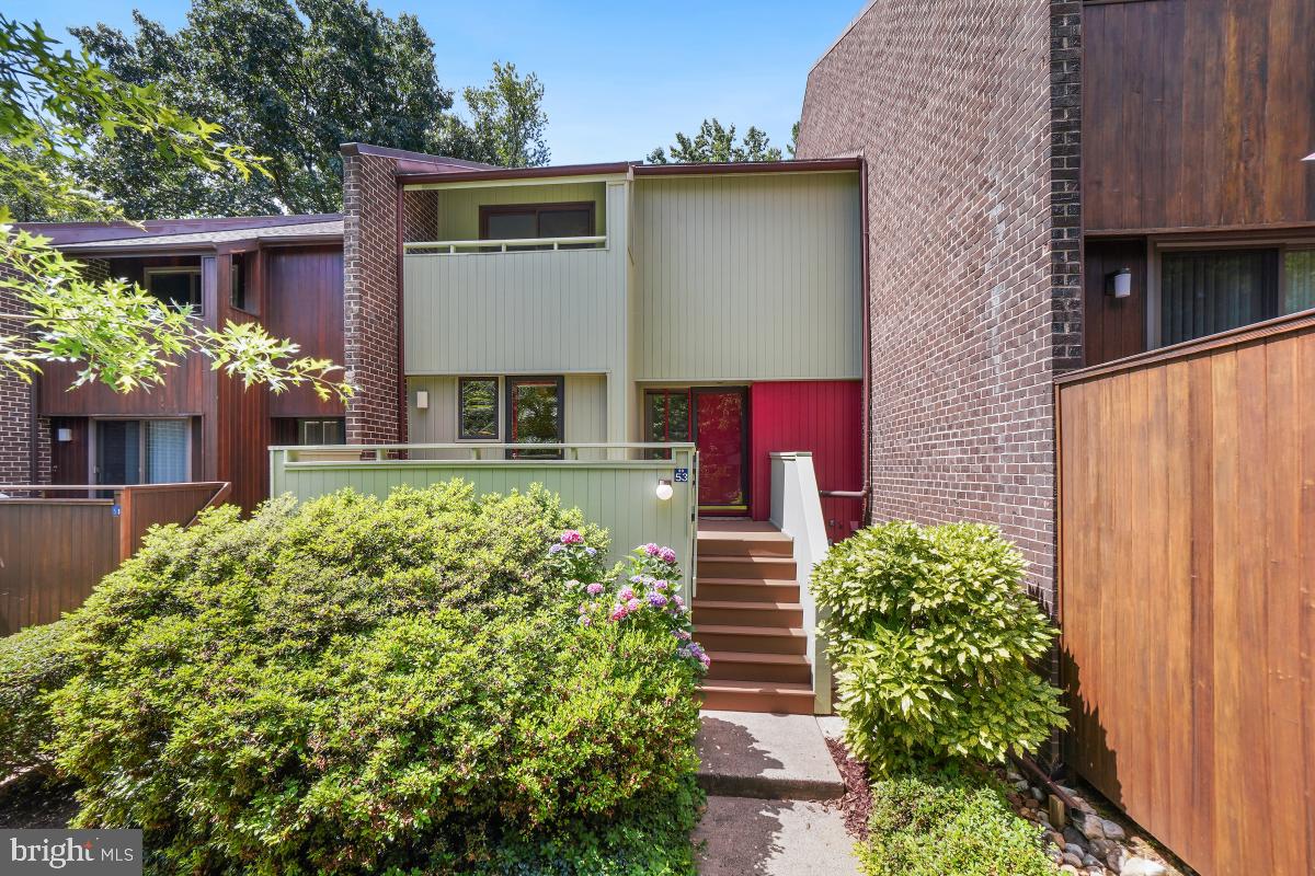 RESTON - Residential