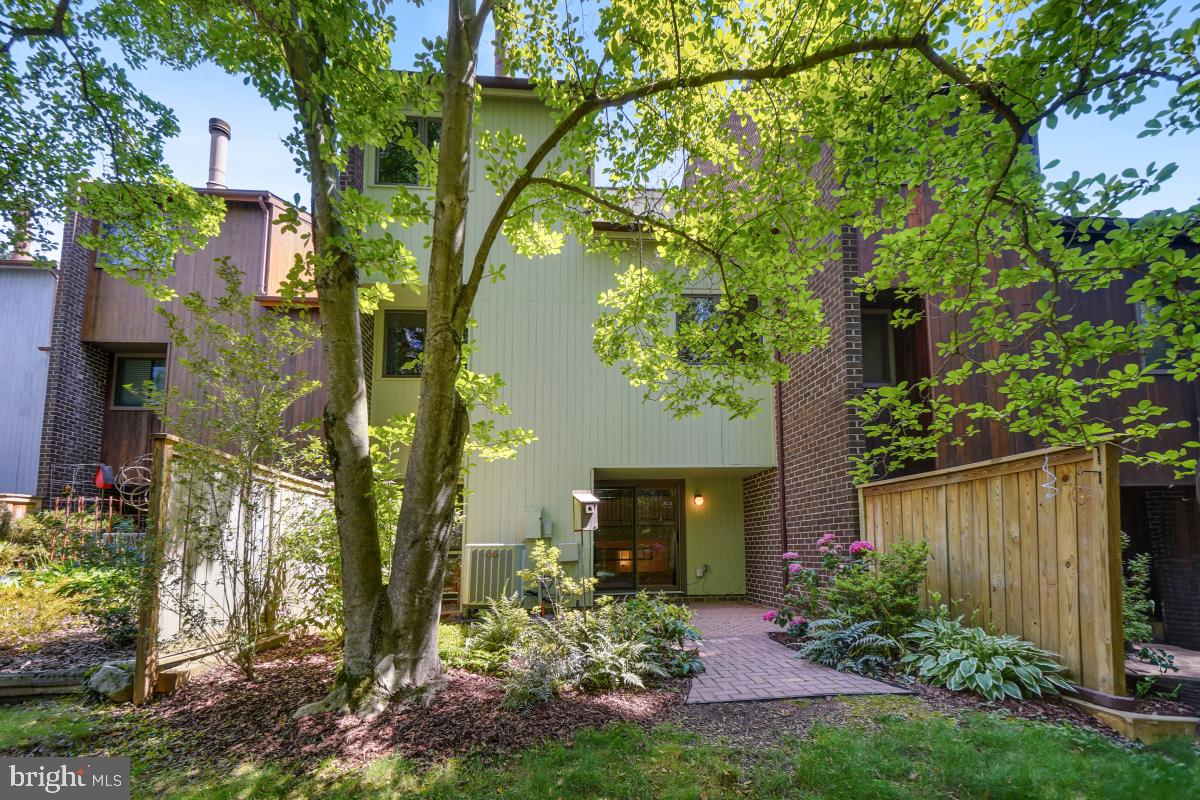 RESTON - Residential