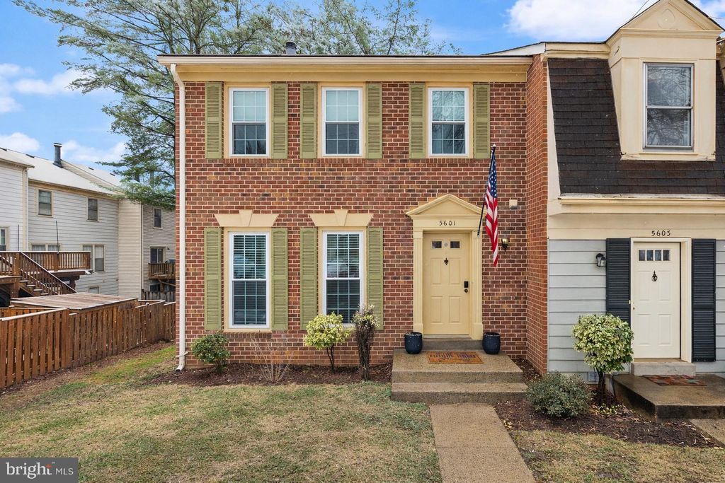 Photo of 5601 Castlebury Court, BURKE, VA 22015 (MLS # VAFX2293700)