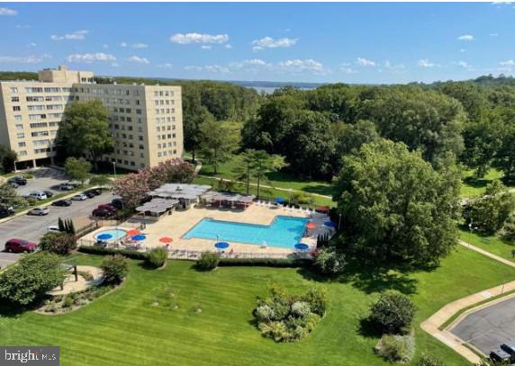 RIVER TOWERS - Residential