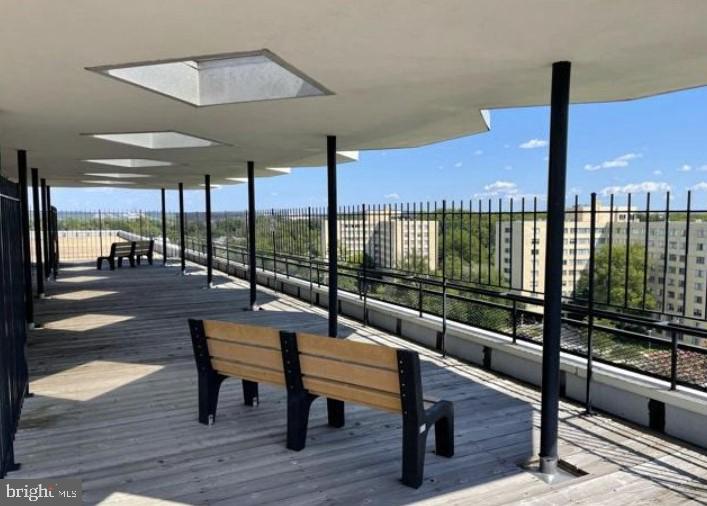 RIVER TOWERS - Residential