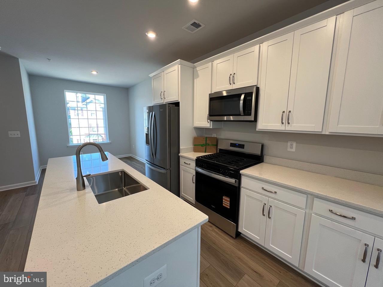 SIGNAL HILL - Residential Lease