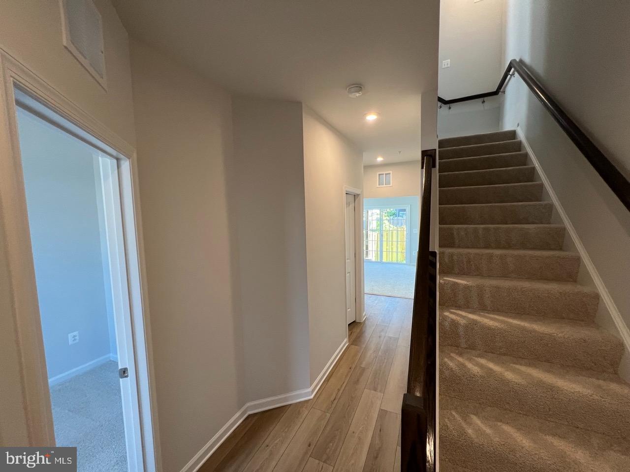 SIGNAL HILL - Residential Lease