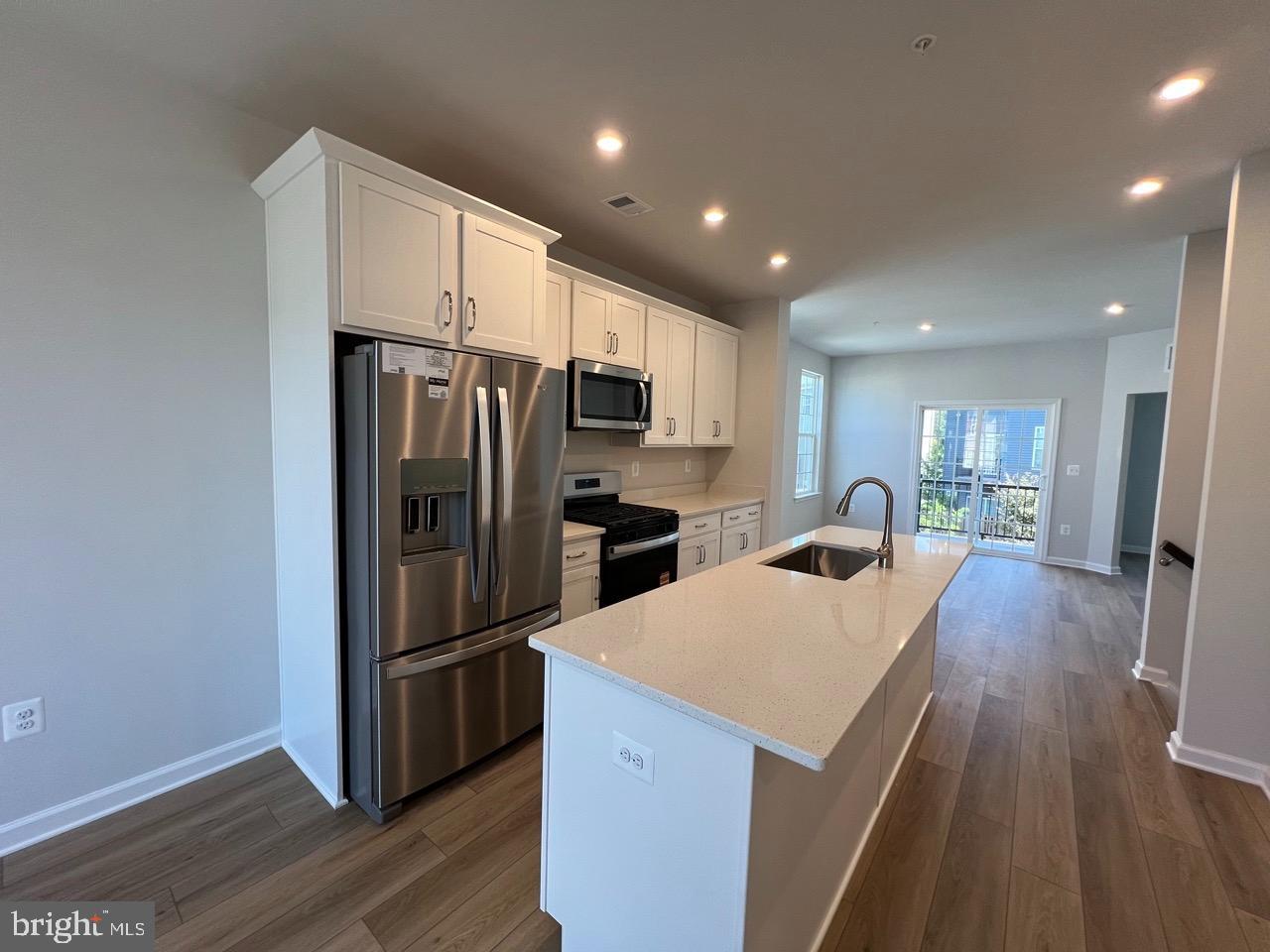 SIGNAL HILL - Residential Lease