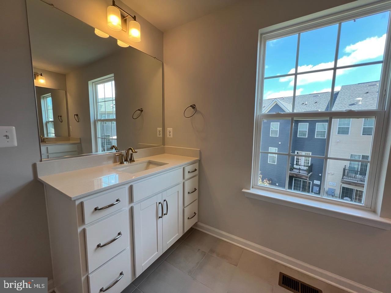 SIGNAL HILL - Residential Lease