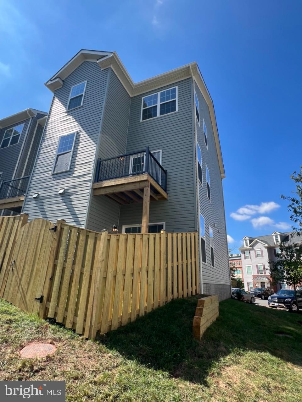 SIGNAL HILL - Residential Lease