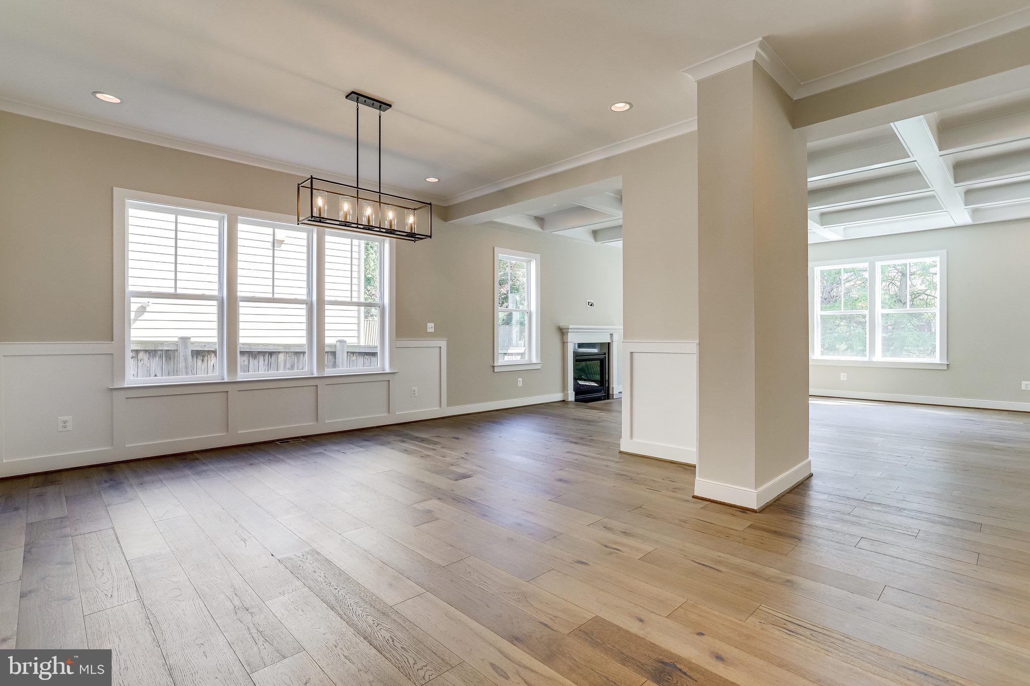 VIENNA WOODS - Residential