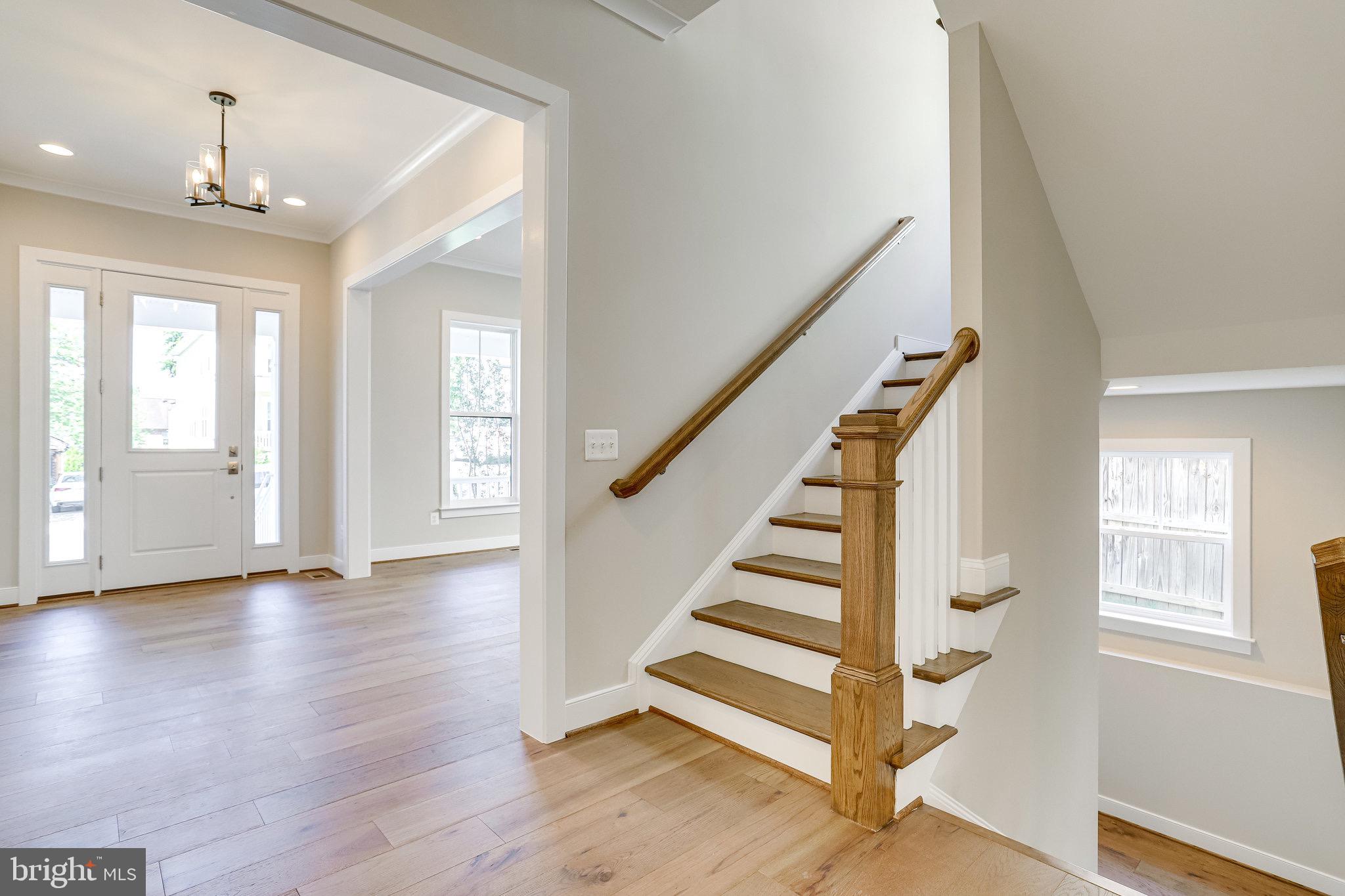 VIENNA WOODS - Residential