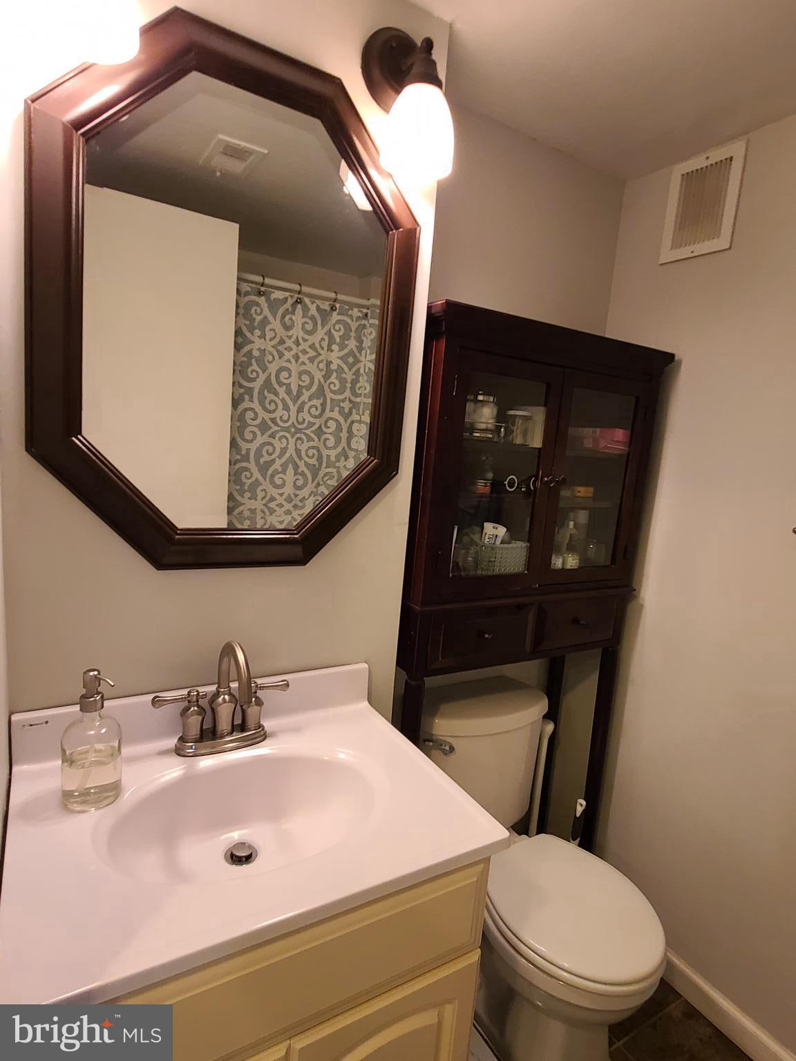 PAVILION ON THE PARK - Residential Lease