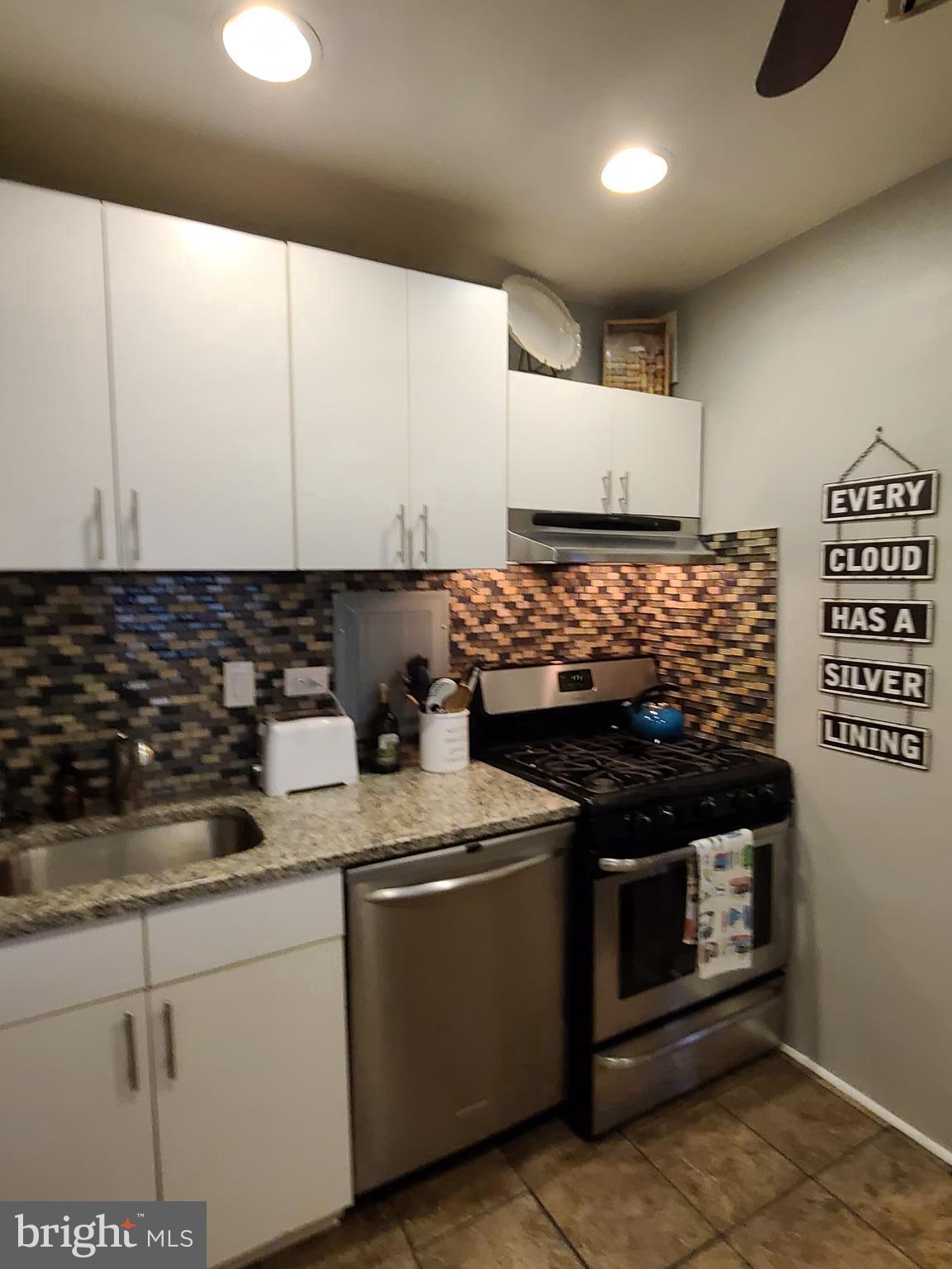 PAVILION ON THE PARK - Residential Lease