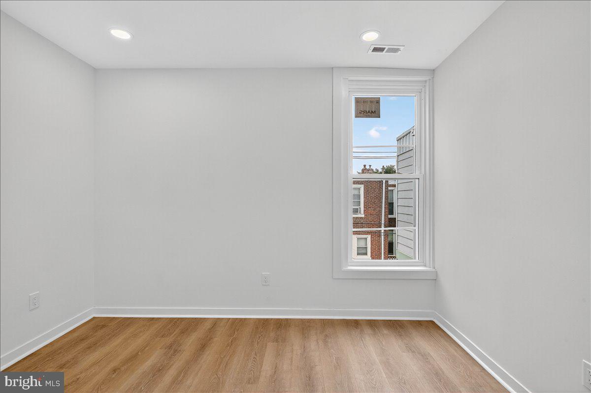 WEST OAK LANE - Residential