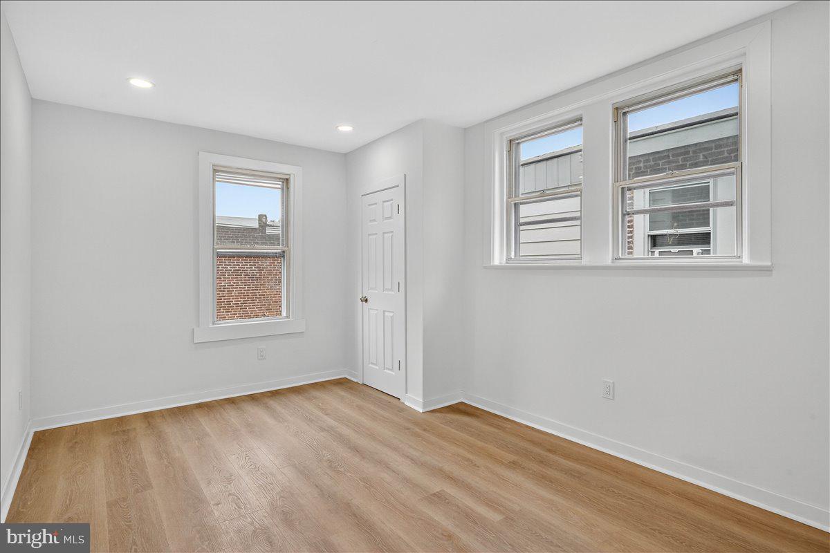 WEST OAK LANE - Residential