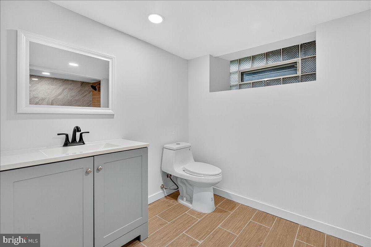 WEST OAK LANE - Residential