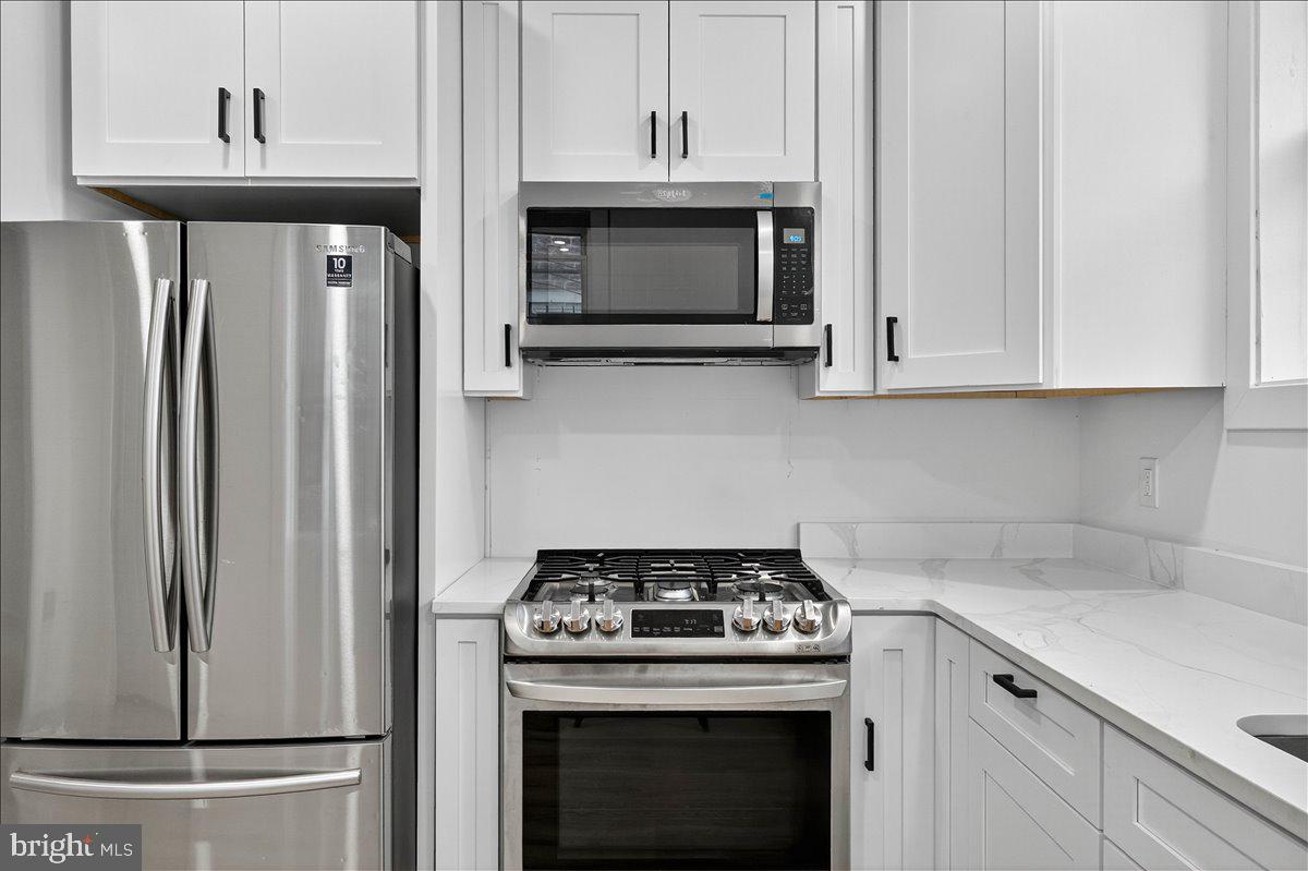 WEST OAK LANE - Residential