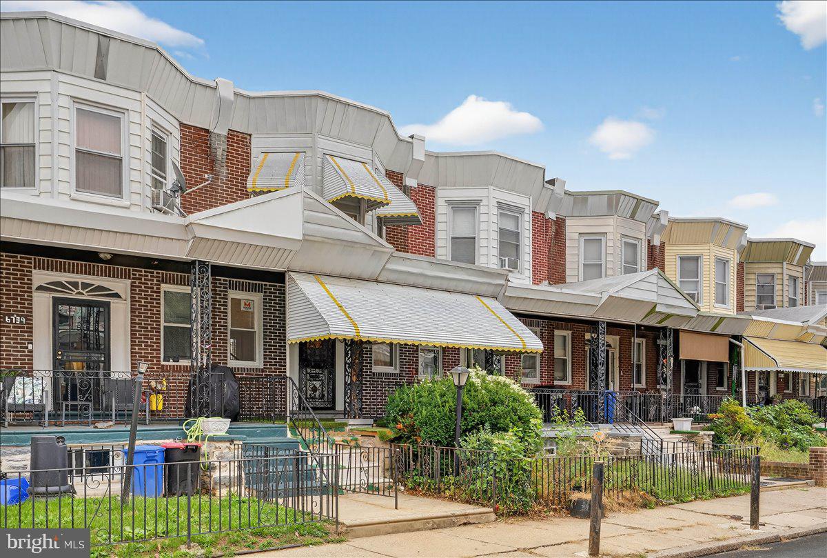 WEST OAK LANE - Residential