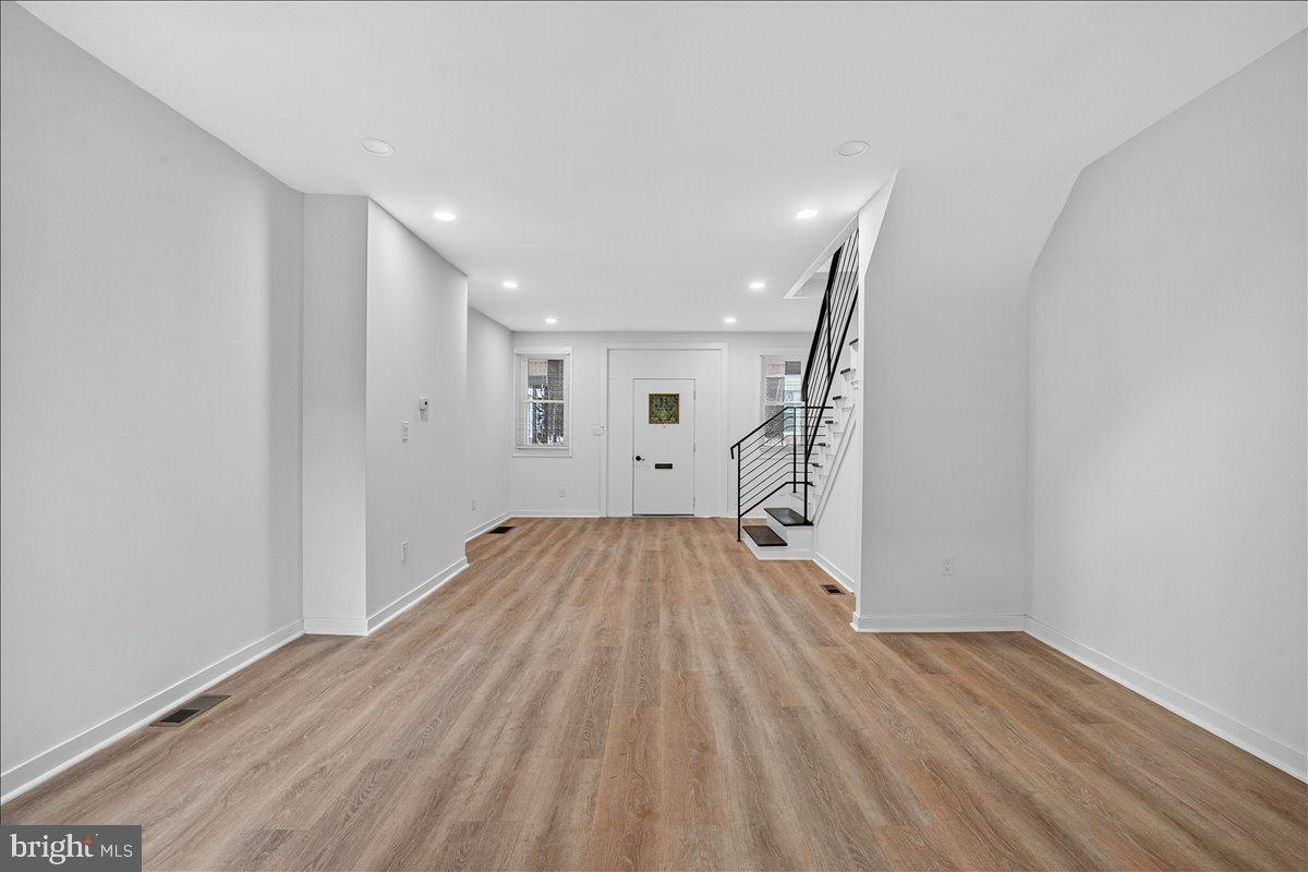 WEST OAK LANE - Residential