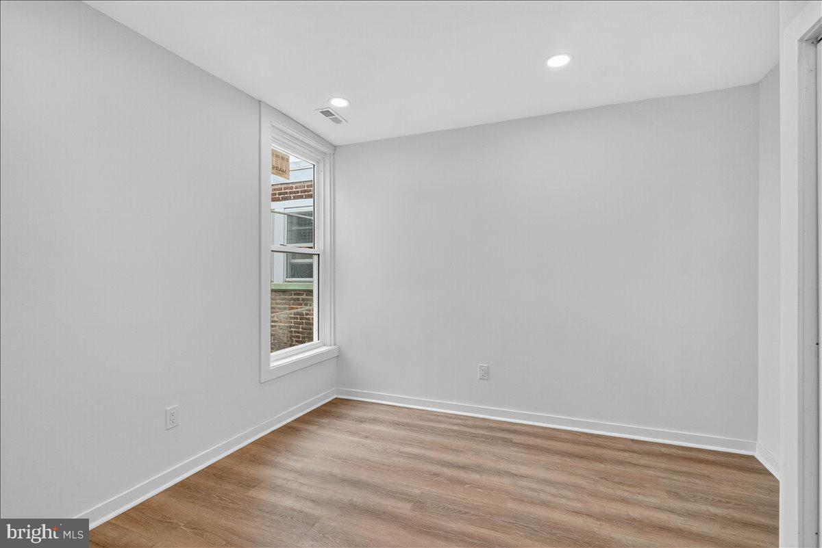 WEST OAK LANE - Residential