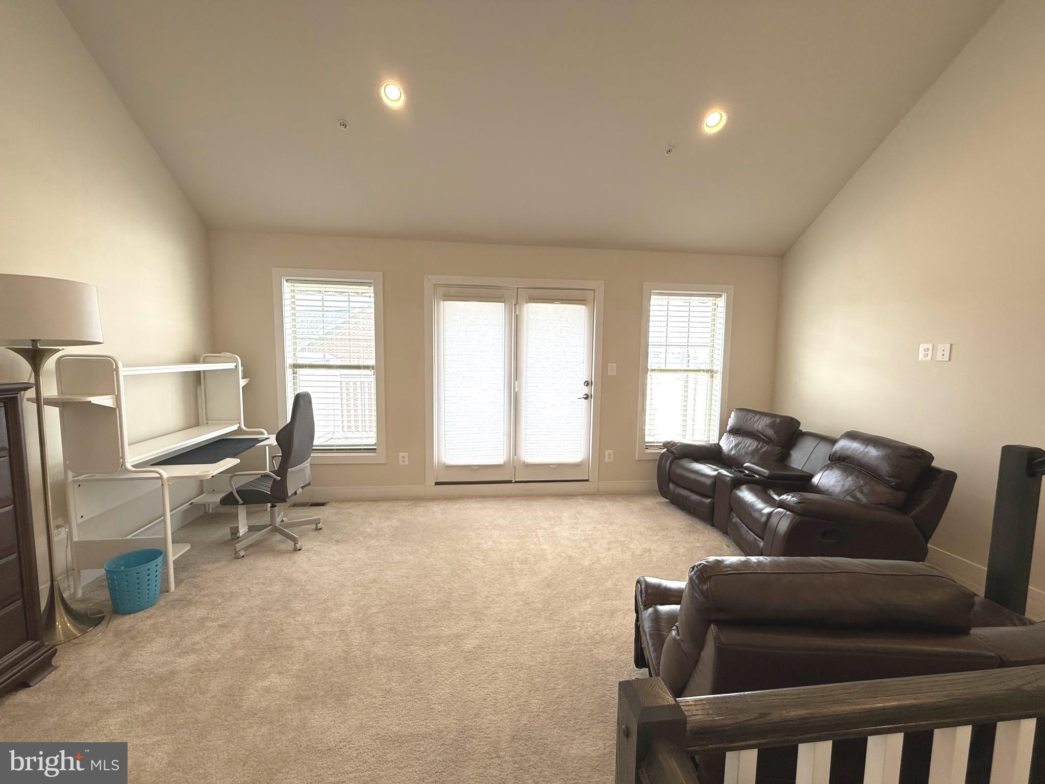 CROWN FARM - Residential Lease