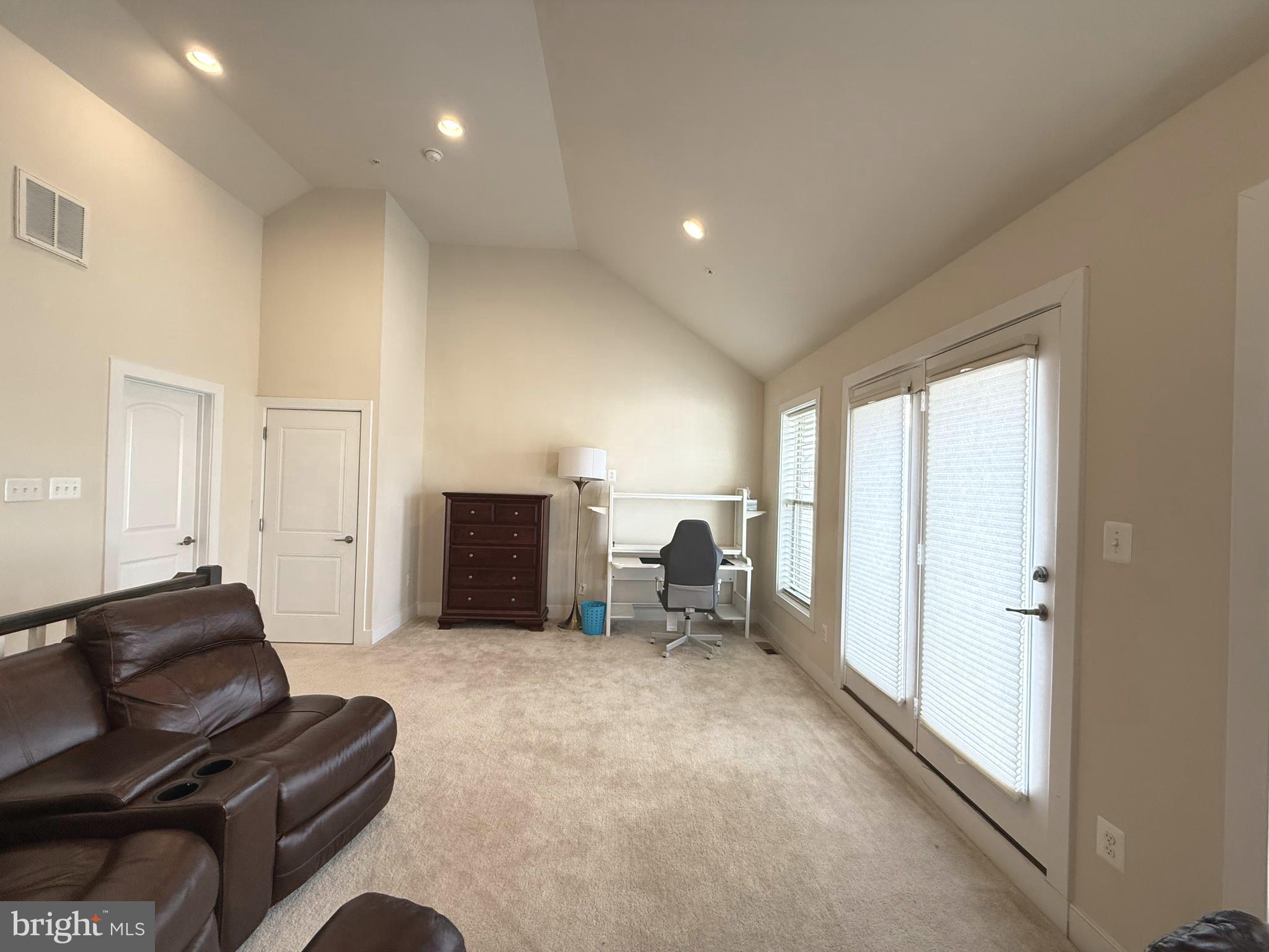 CROWN FARM - Residential Lease