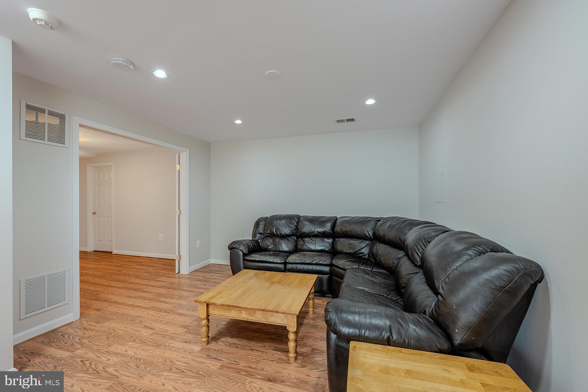 MONROE ESTATES - Residential