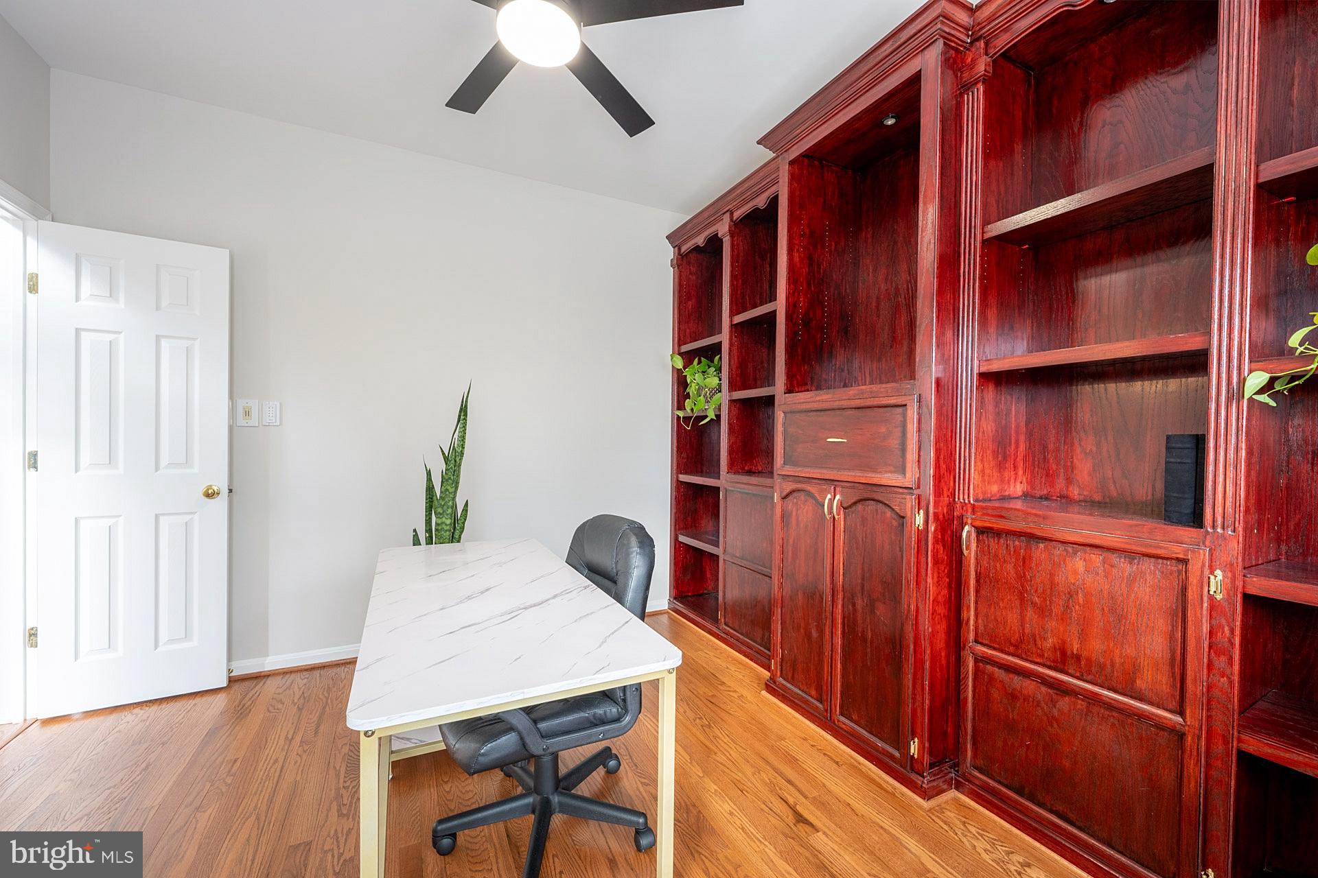 MONROE ESTATES - Residential