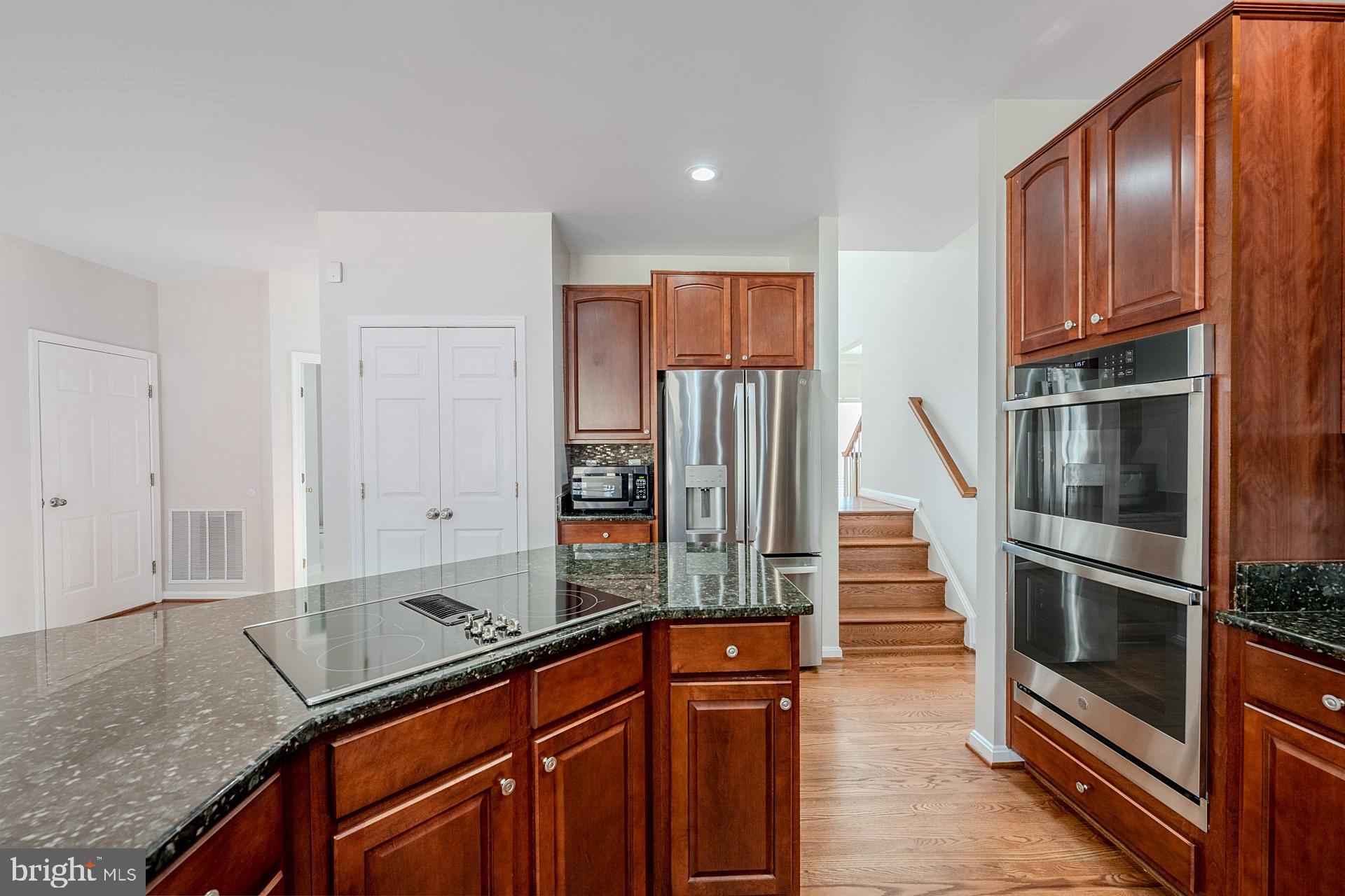 MONROE ESTATES - Residential