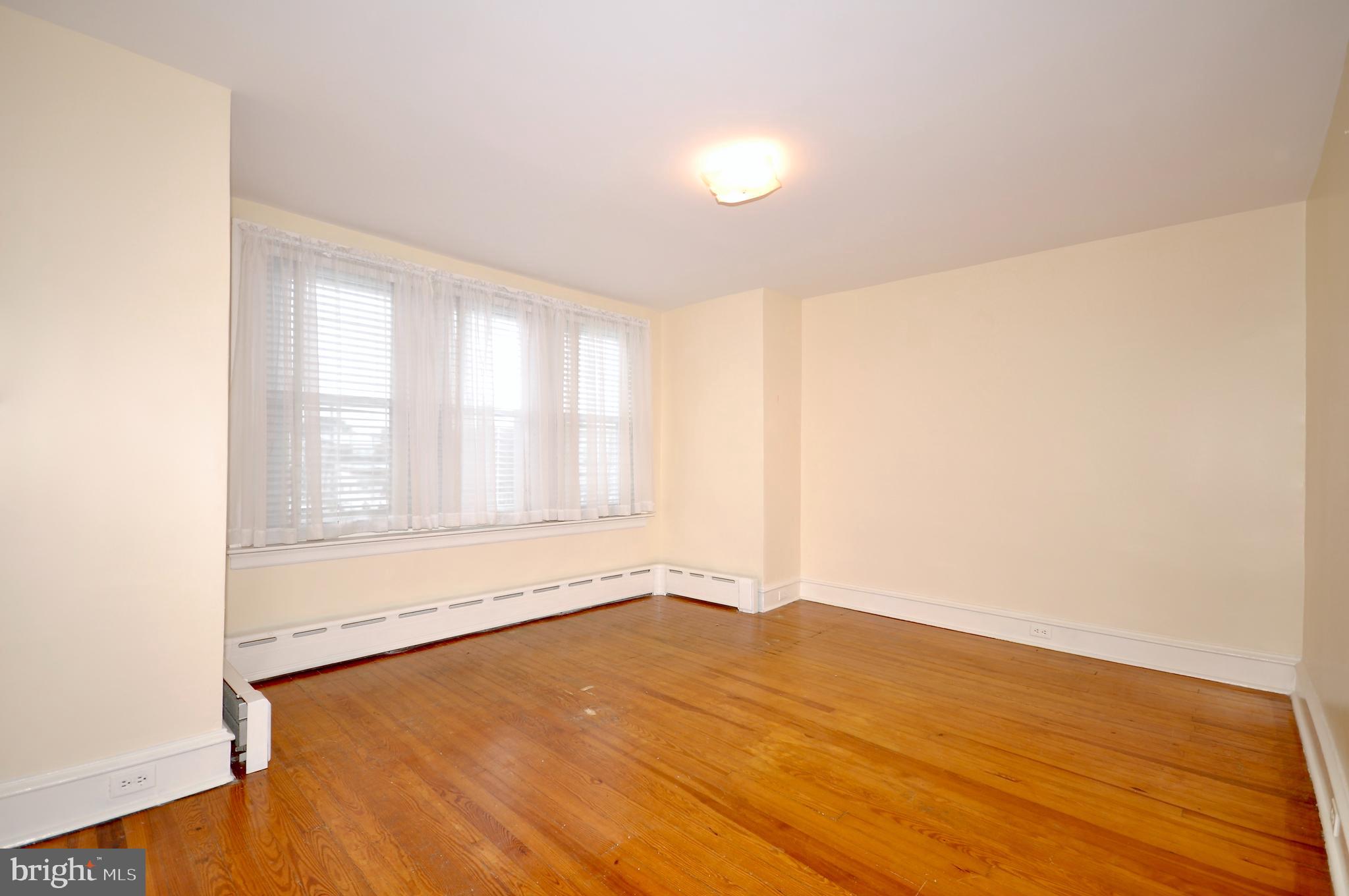 BRIDESBURG - Residential