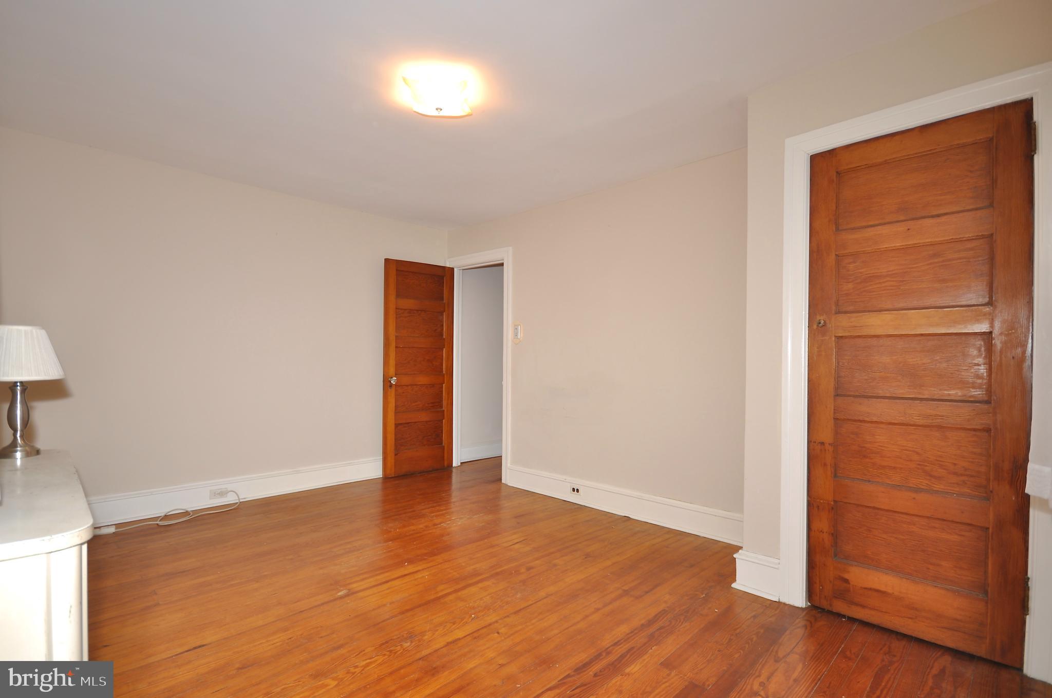 BRIDESBURG - Residential