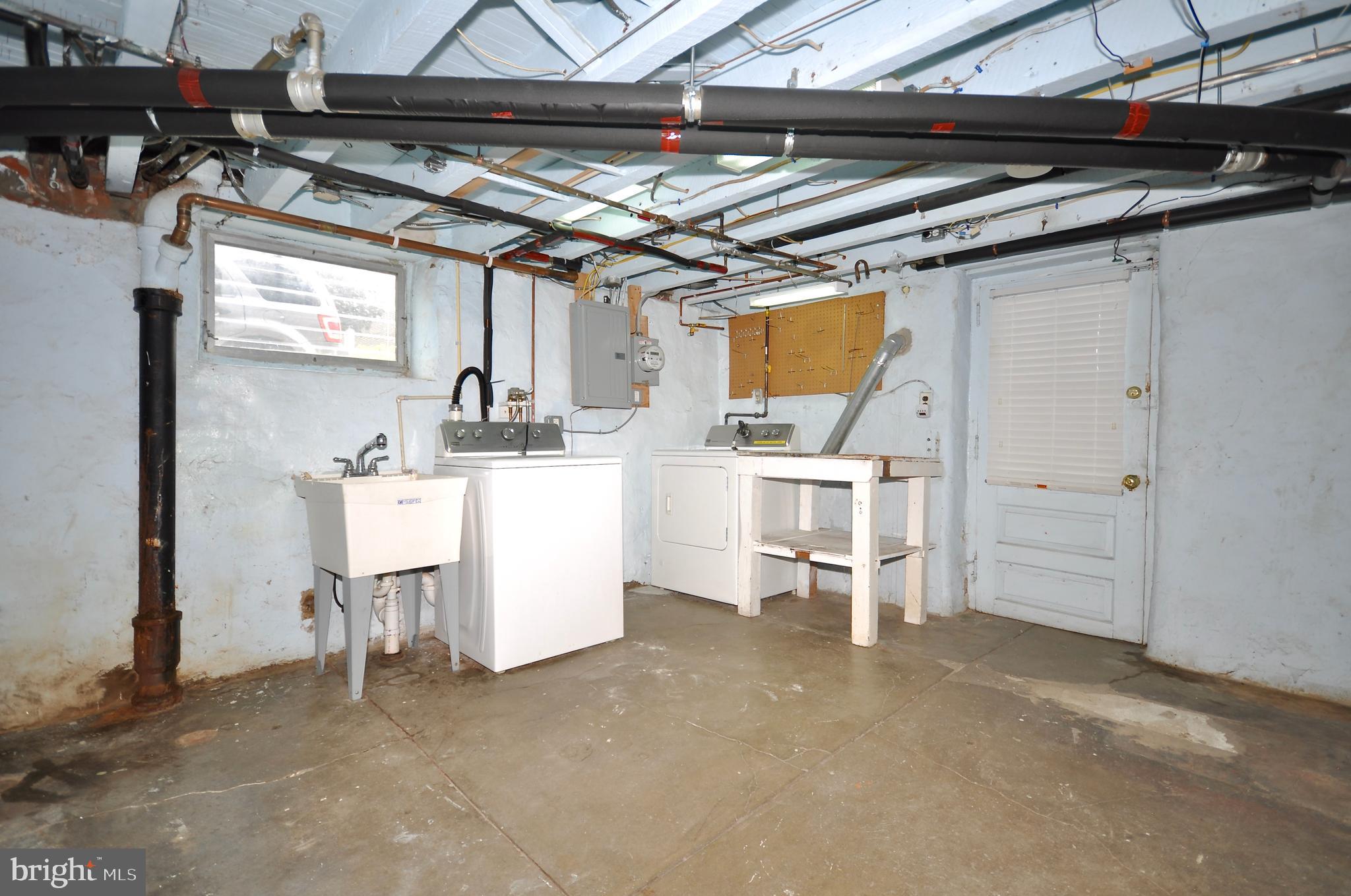 BRIDESBURG - Residential