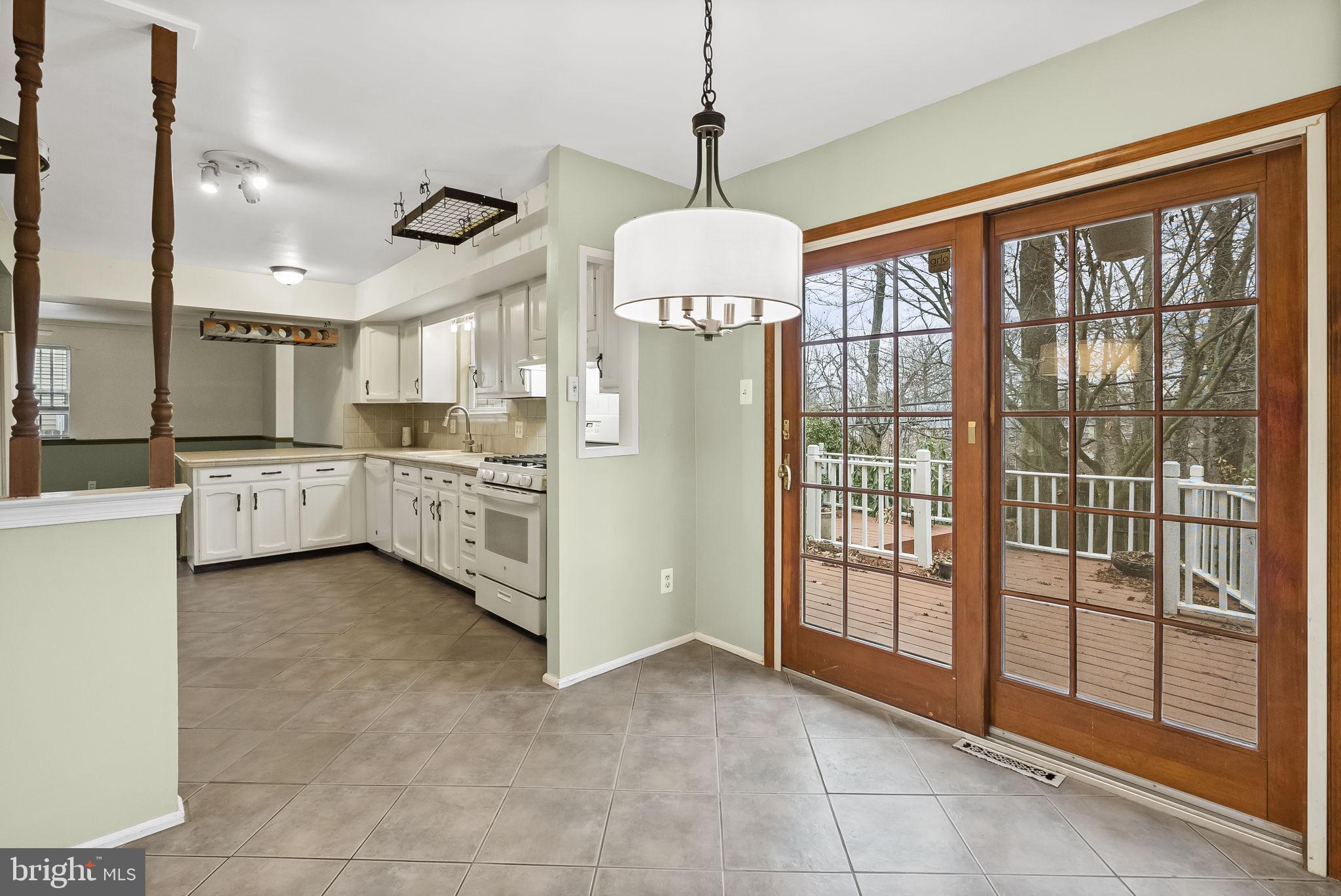 CARIBOU VILLAGE - Residential