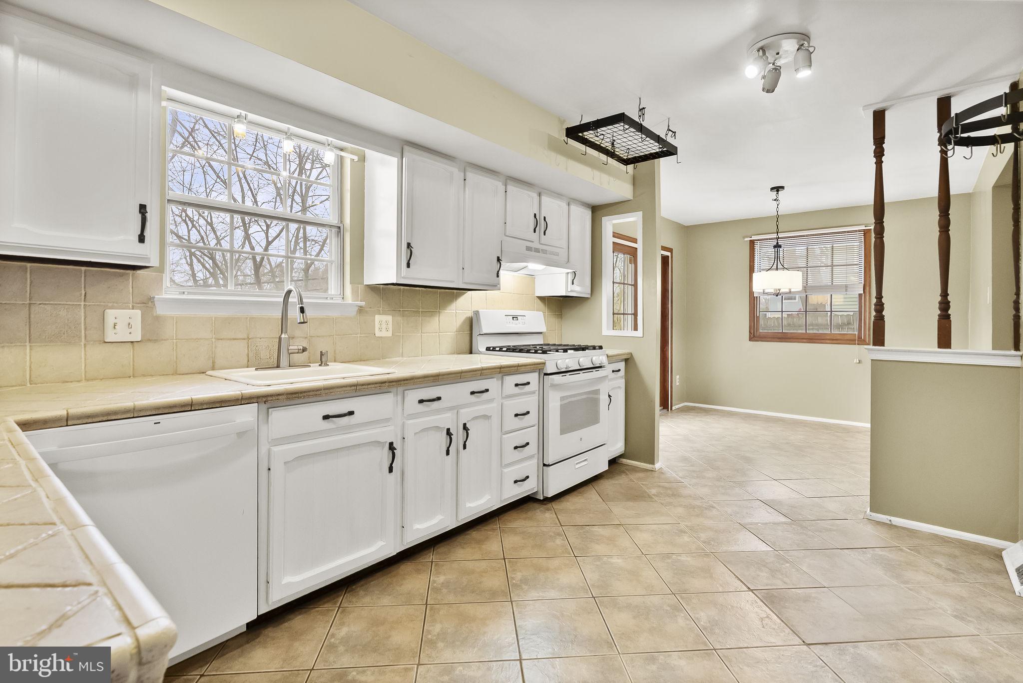 CARIBOU VILLAGE - Residential