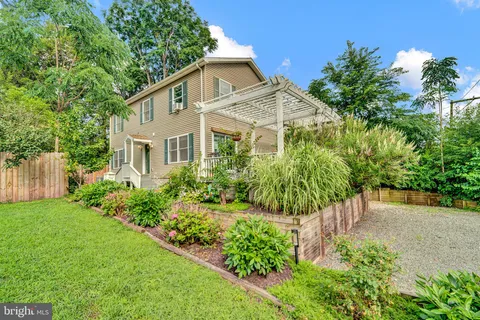 6 Washington Avenue, Titusville, NJ MLS: NJME2062790