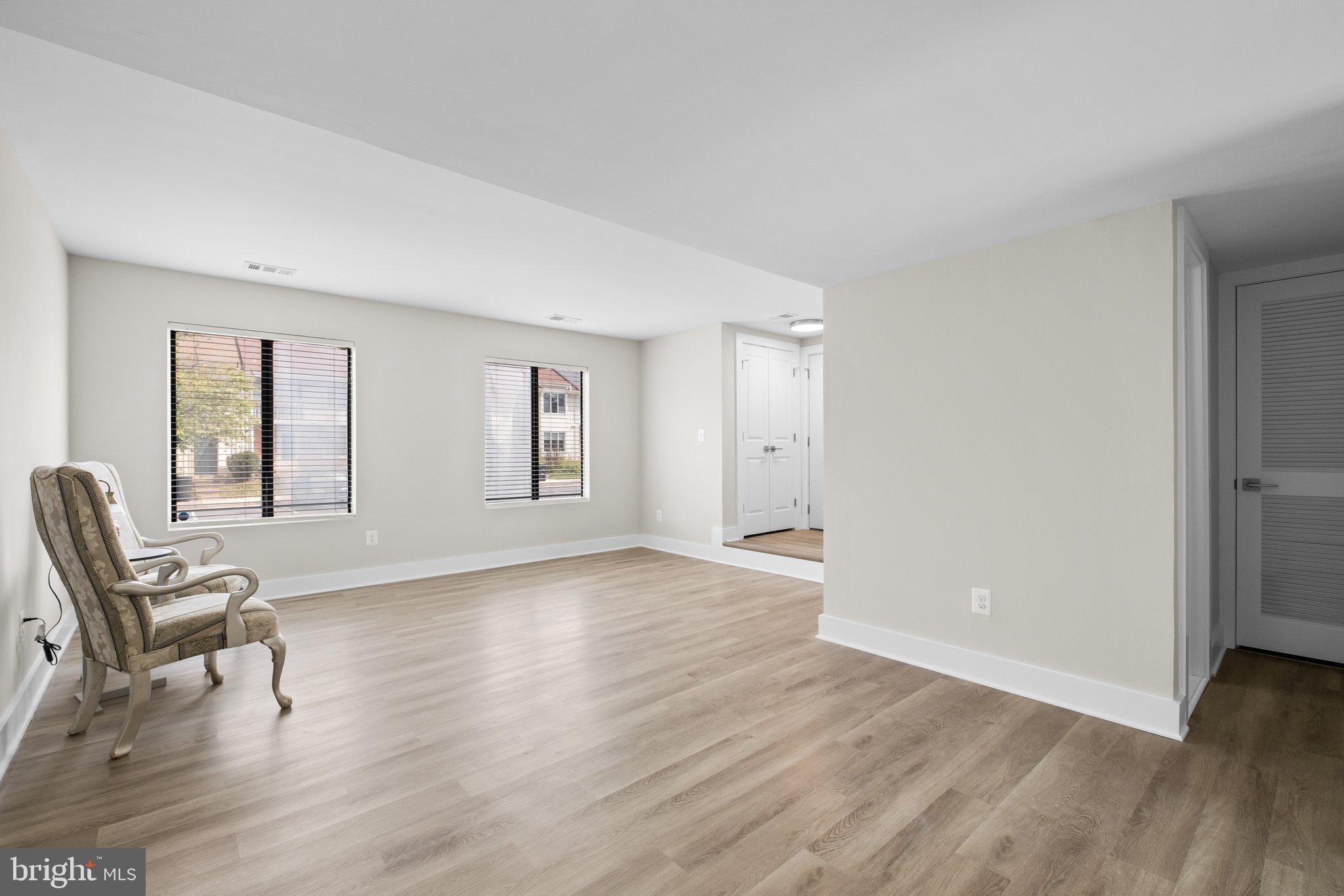 REFLECTION LAKE - Residential