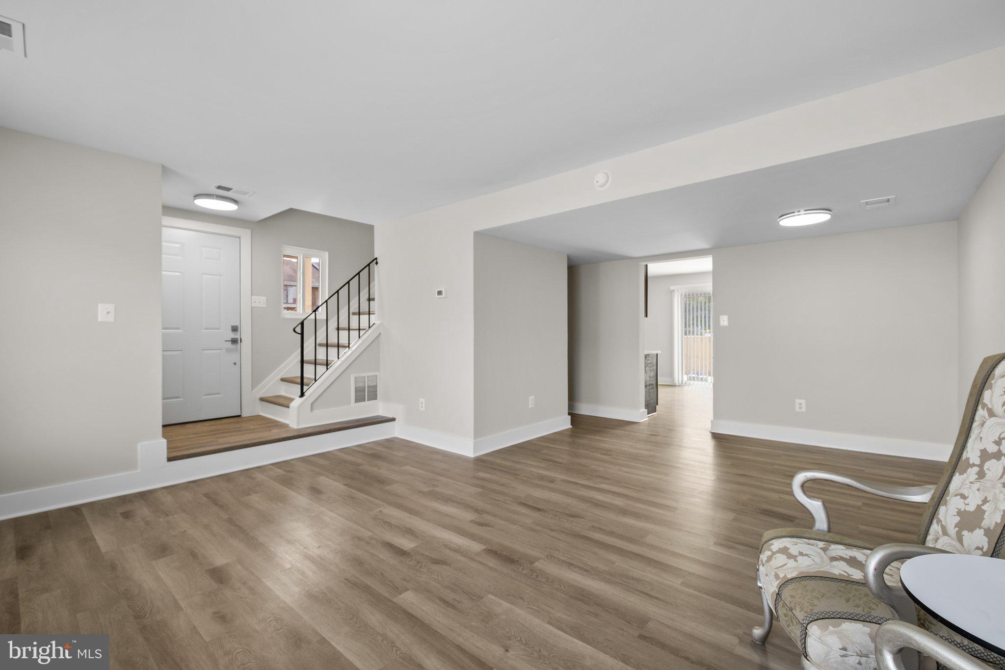 REFLECTION LAKE - Residential