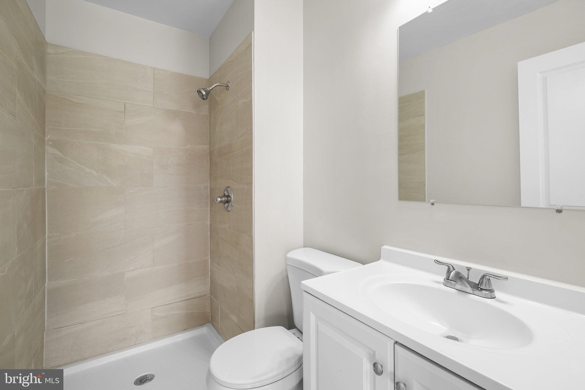 REFLECTION LAKE - Residential