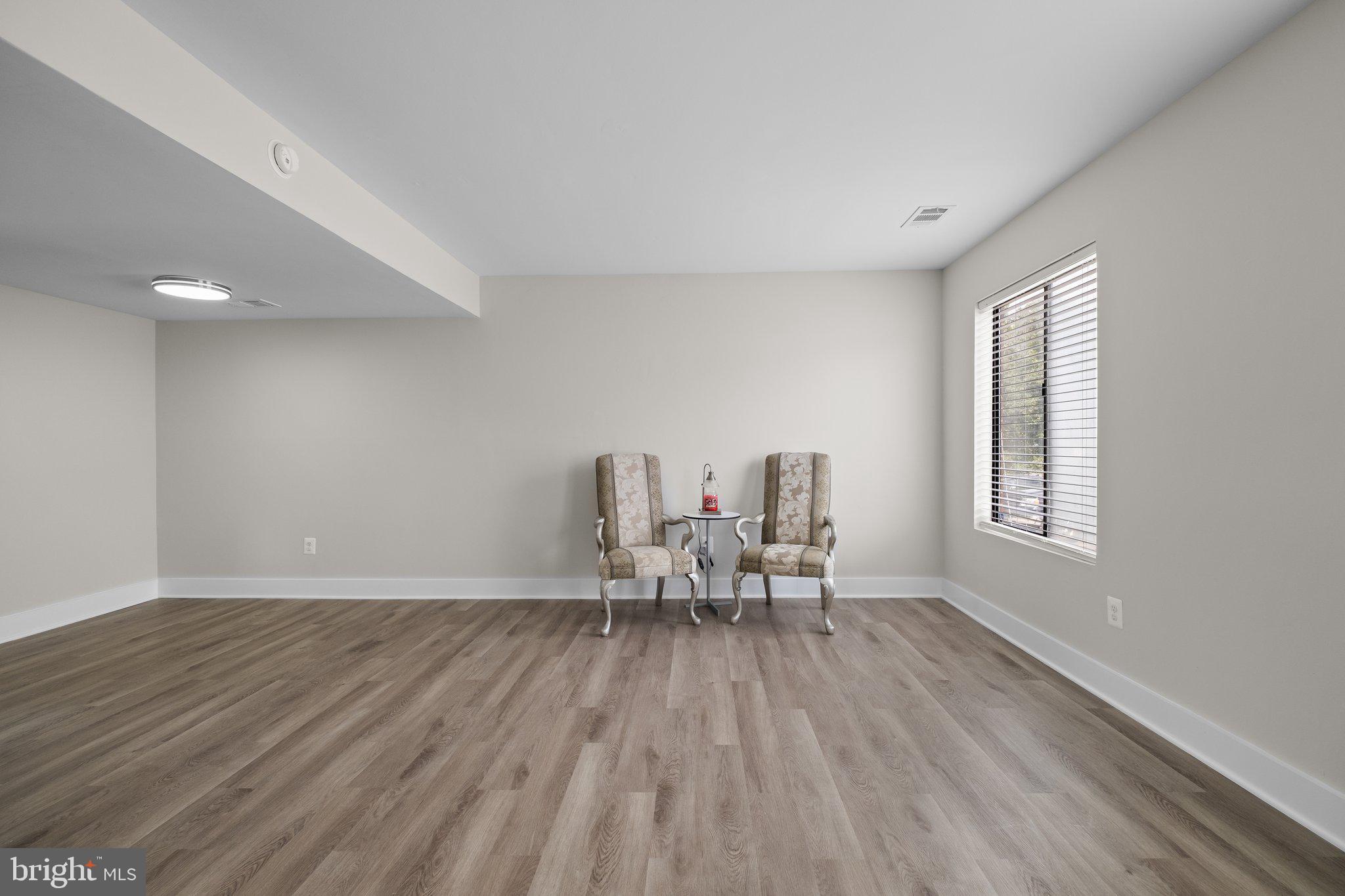 REFLECTION LAKE - Residential