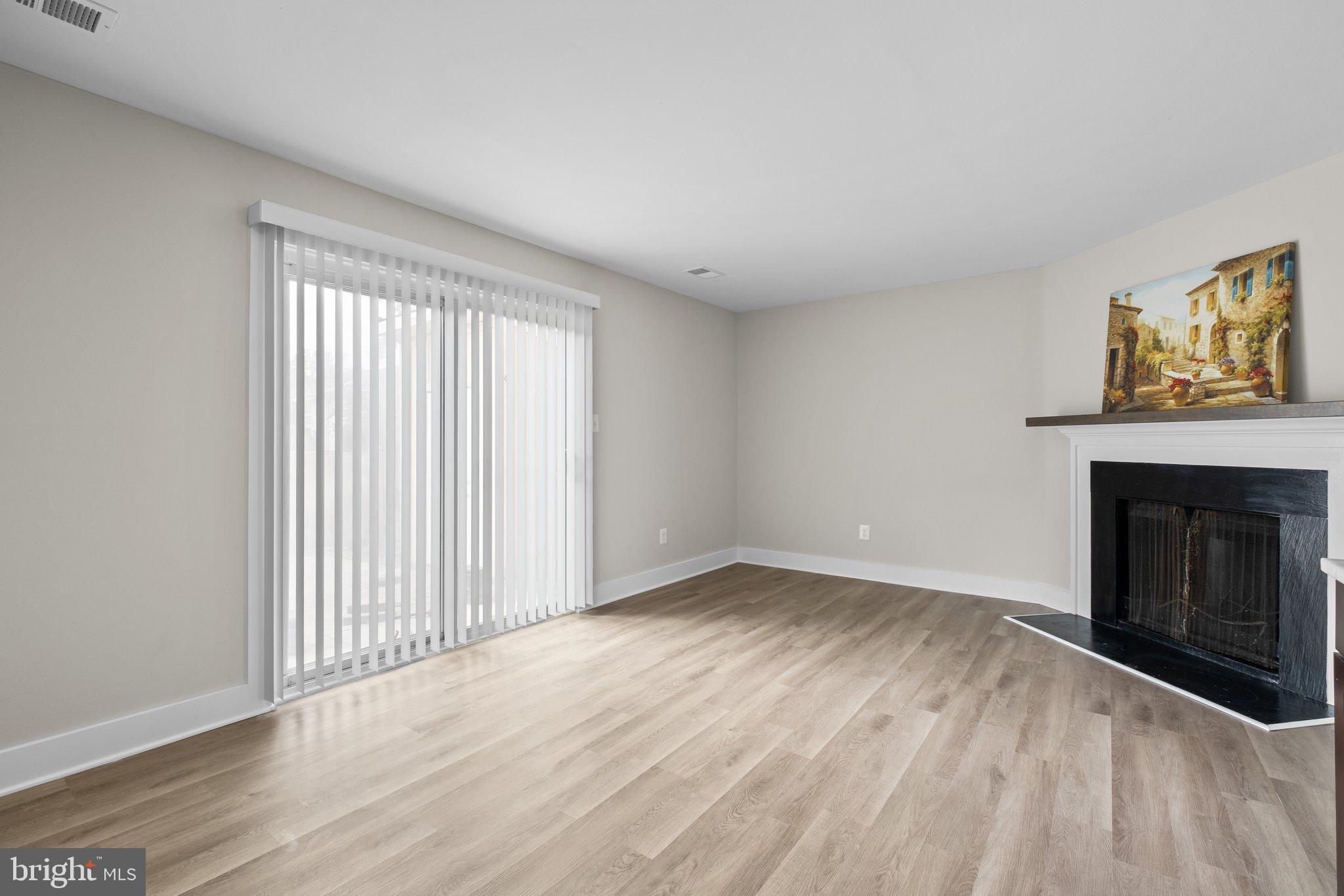 REFLECTION LAKE - Residential