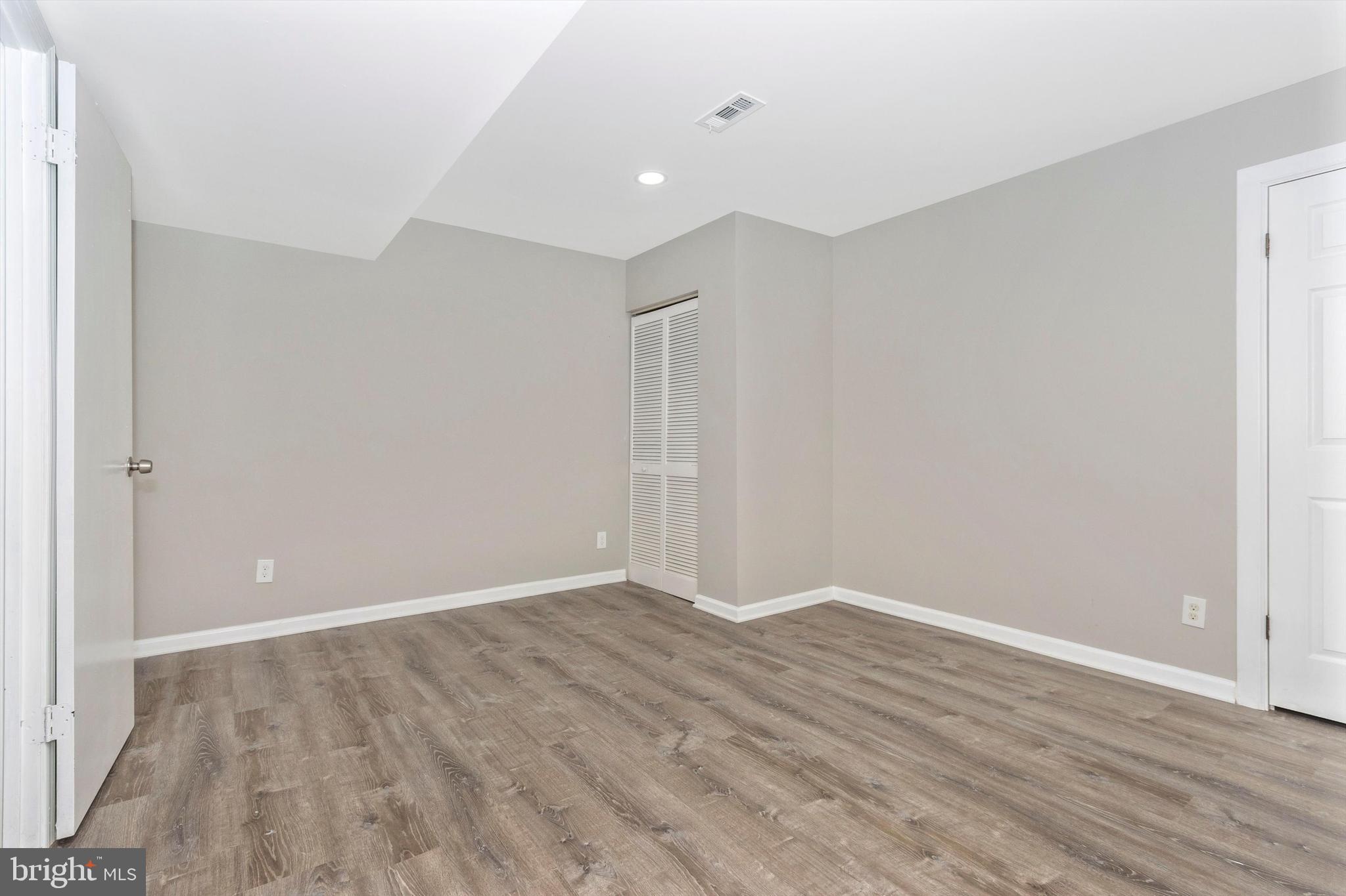 MICHAELTON MANOR - Residential