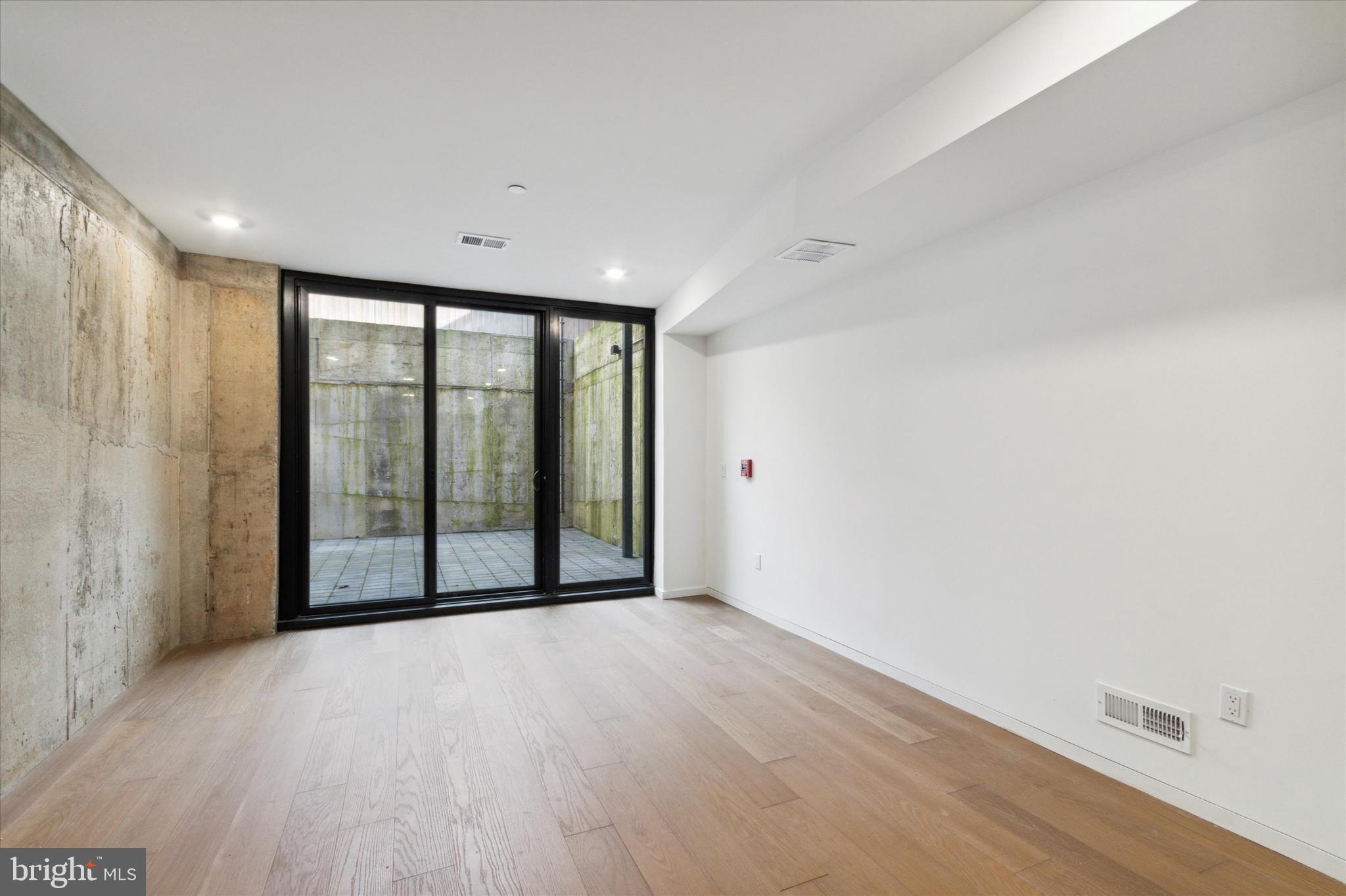 GRADUATE HOSPITAL - Residential