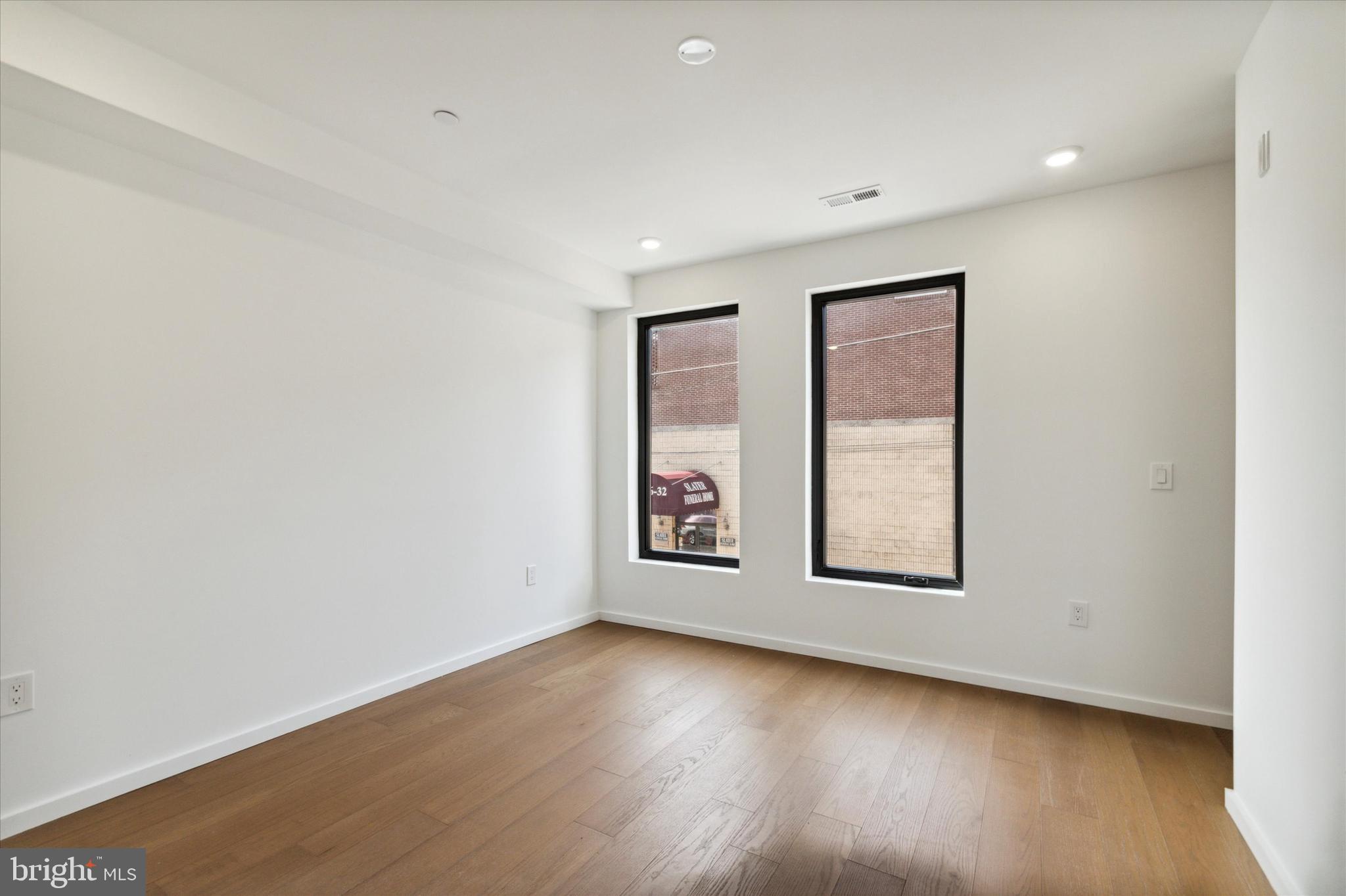 GRADUATE HOSPITAL - Residential