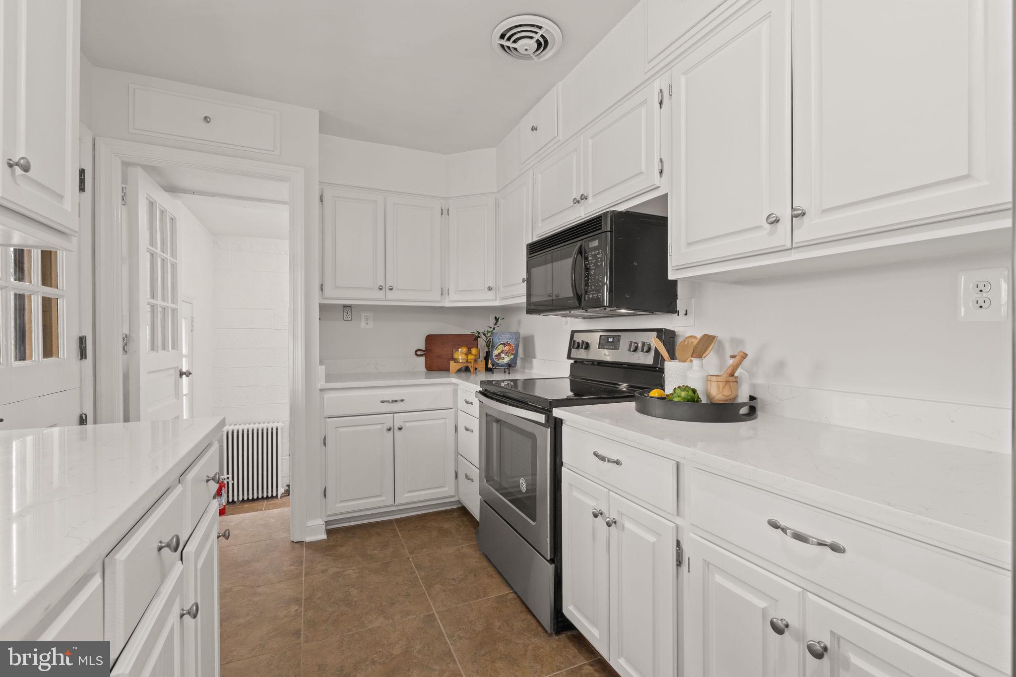 BEVERLEY HILLS - Residential