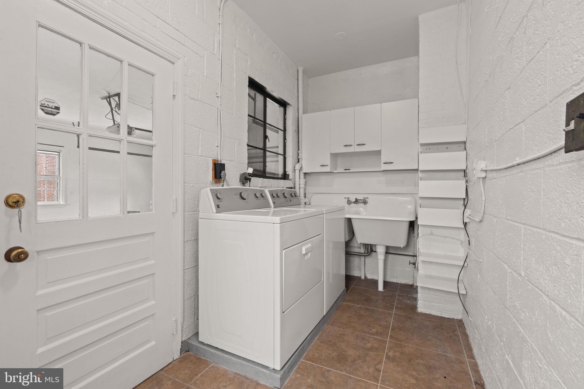 BEVERLEY HILLS - Residential