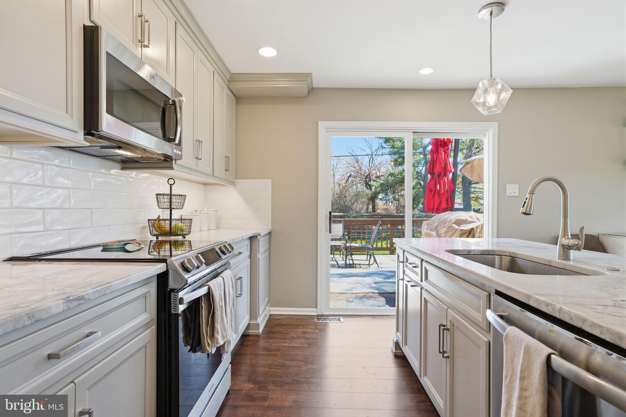 TYLER WALK - Residential