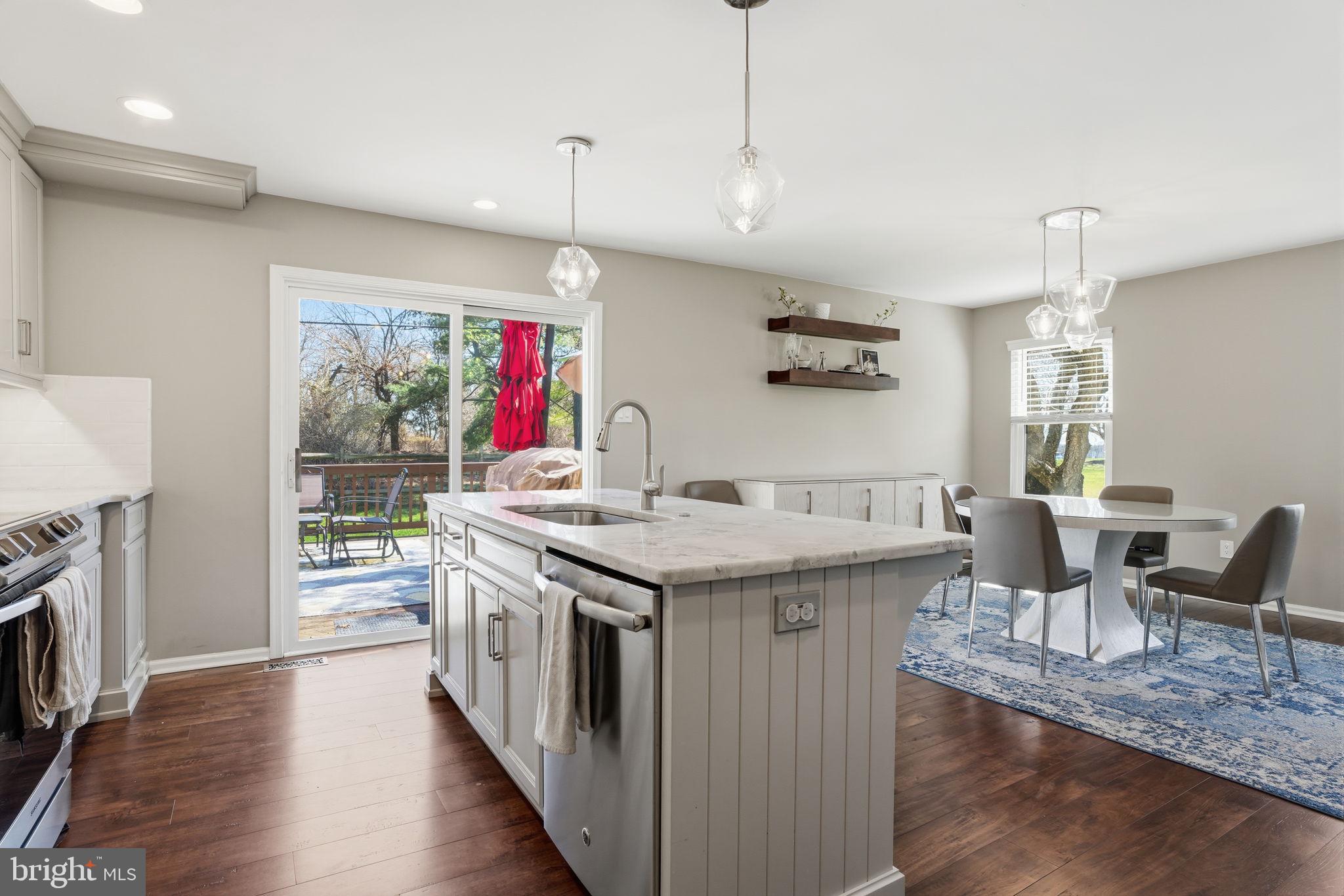 TYLER WALK - Residential