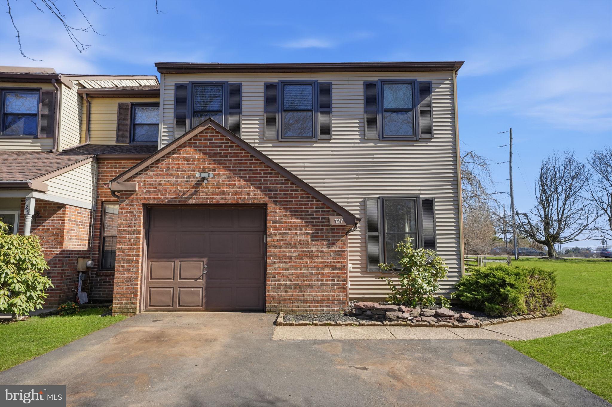 TYLER WALK - Residential