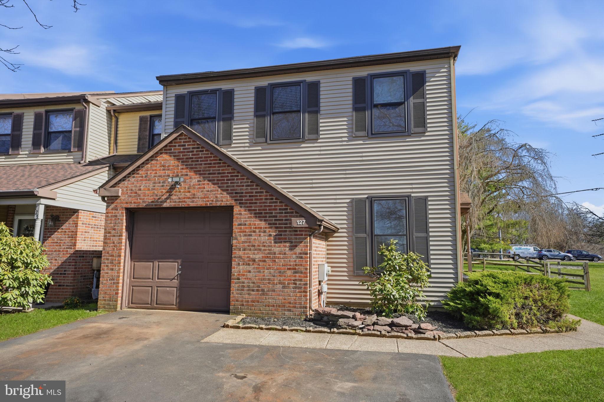 TYLER WALK - Residential